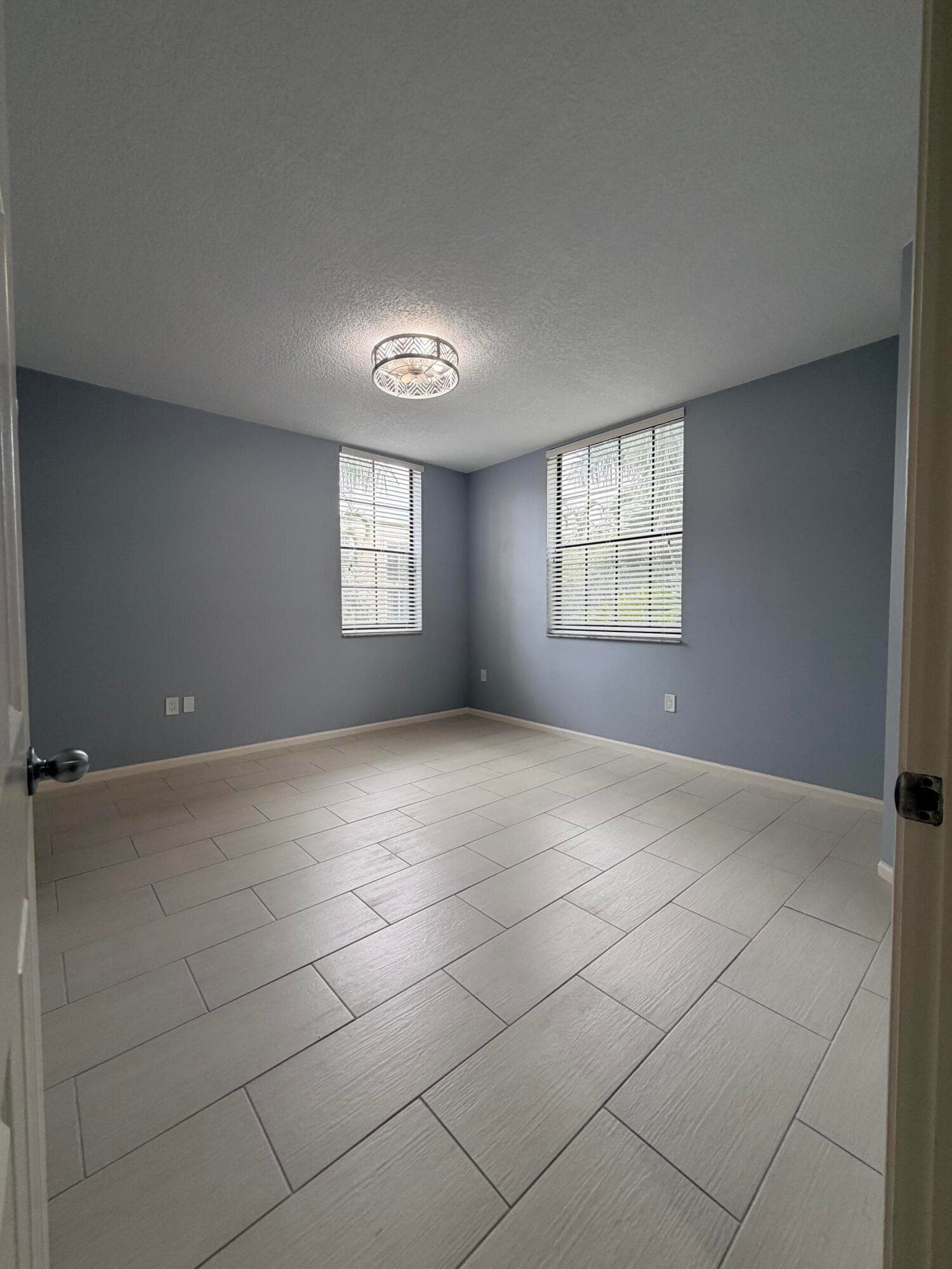 630 S Sapodilla Avenue 416, West Palm Beach, FL 33401 — photo 8 of 32