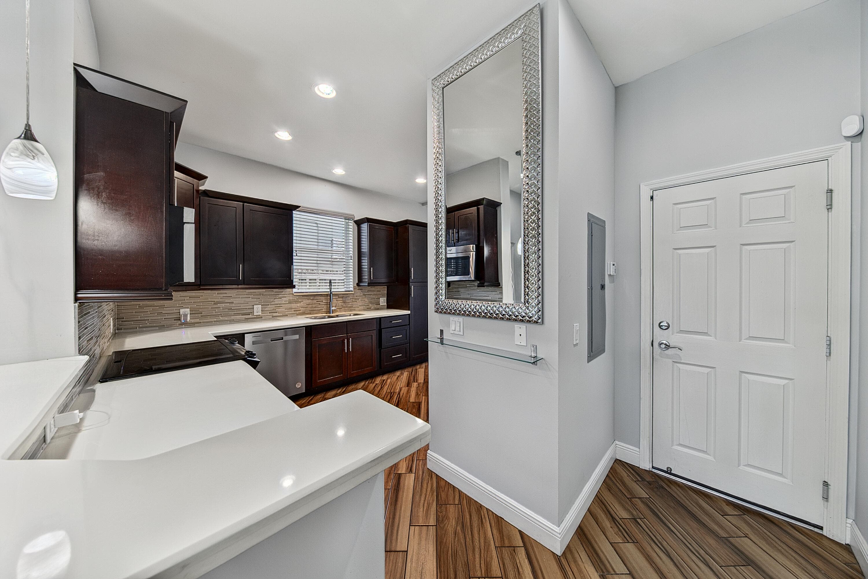1135 NE 3rd Avenue, Fort Lauderdale, FL 33304 — photo 16 of 46