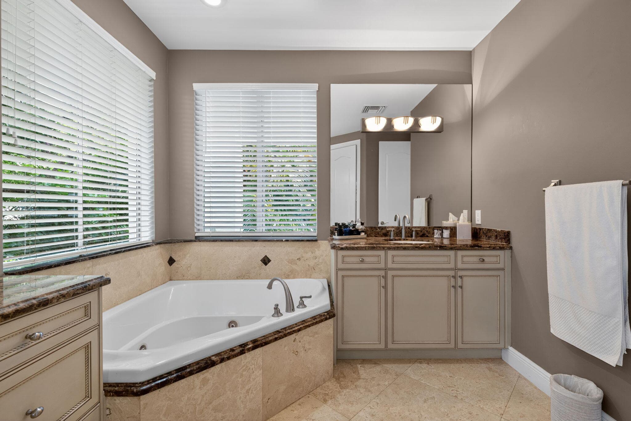 2844 NE 26th Avenue, Lighthouse Point, FL 33064 — photo 37 of 57