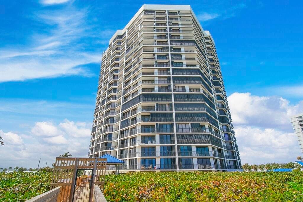 9650 S Ocean Drive 1106, Jensen Beach, FL 34957 — photo 33 of 47