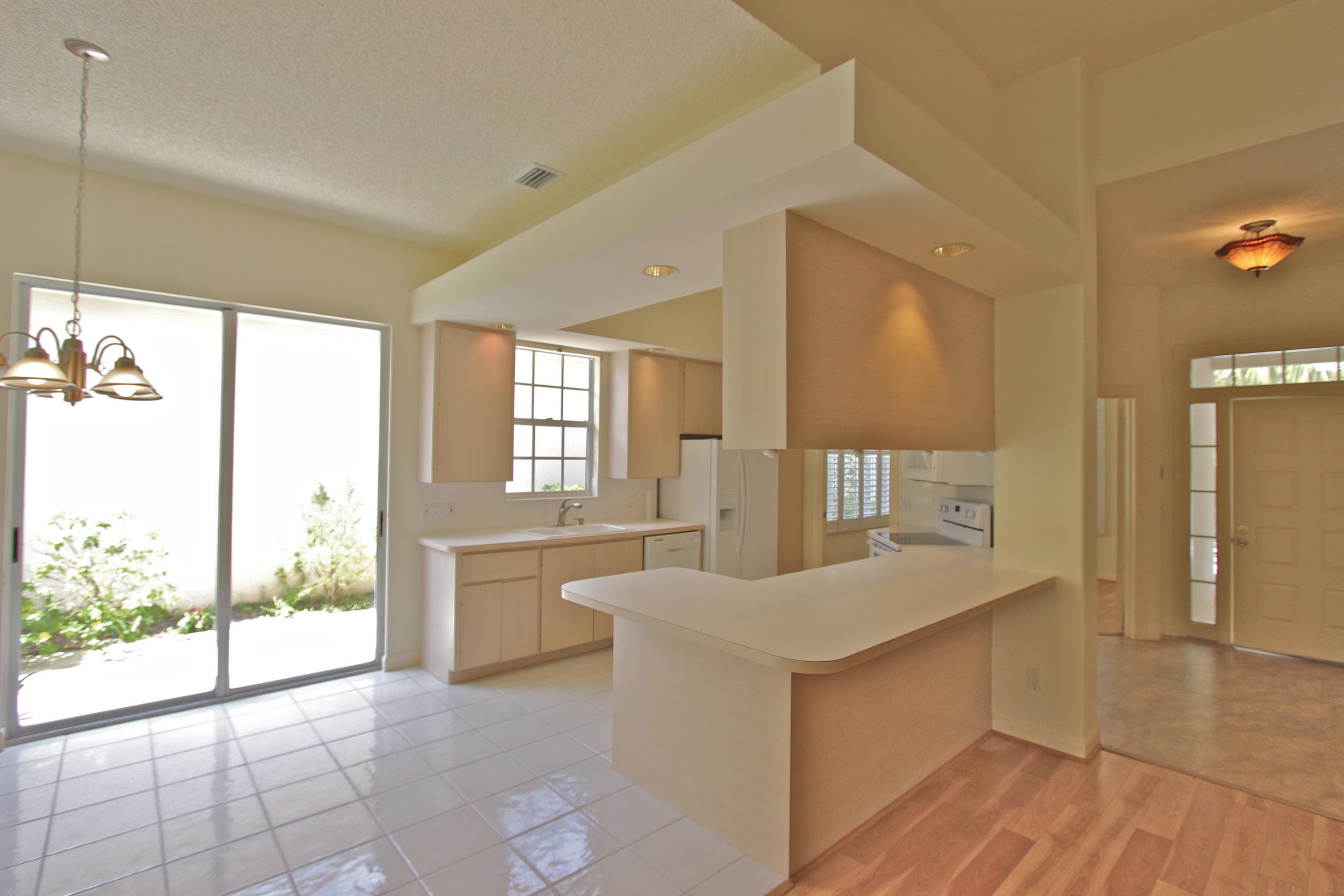 160 Lost Bridge Drive, Palm Beach Gardens, FL 33410 — photo 8 of 38