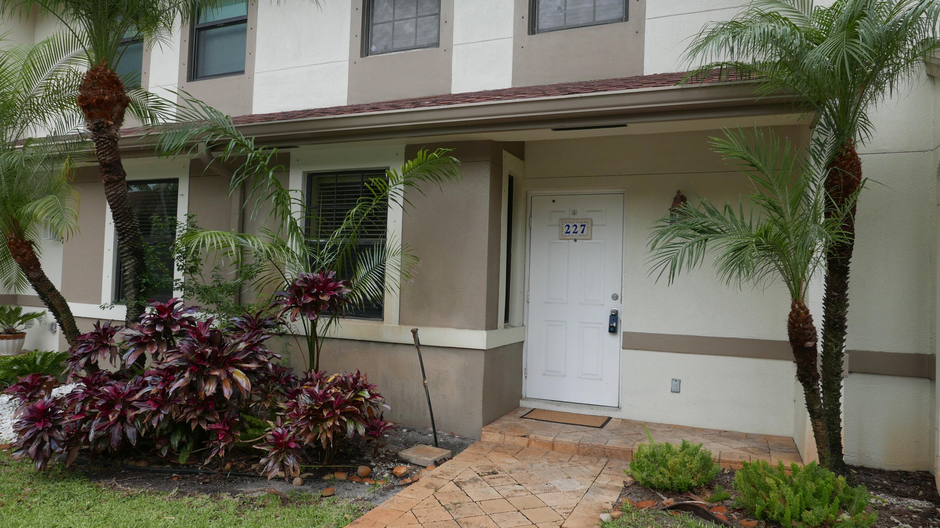 227 City View Drive, Fort Lauderdale, FL 33311 — photo 2 of 31