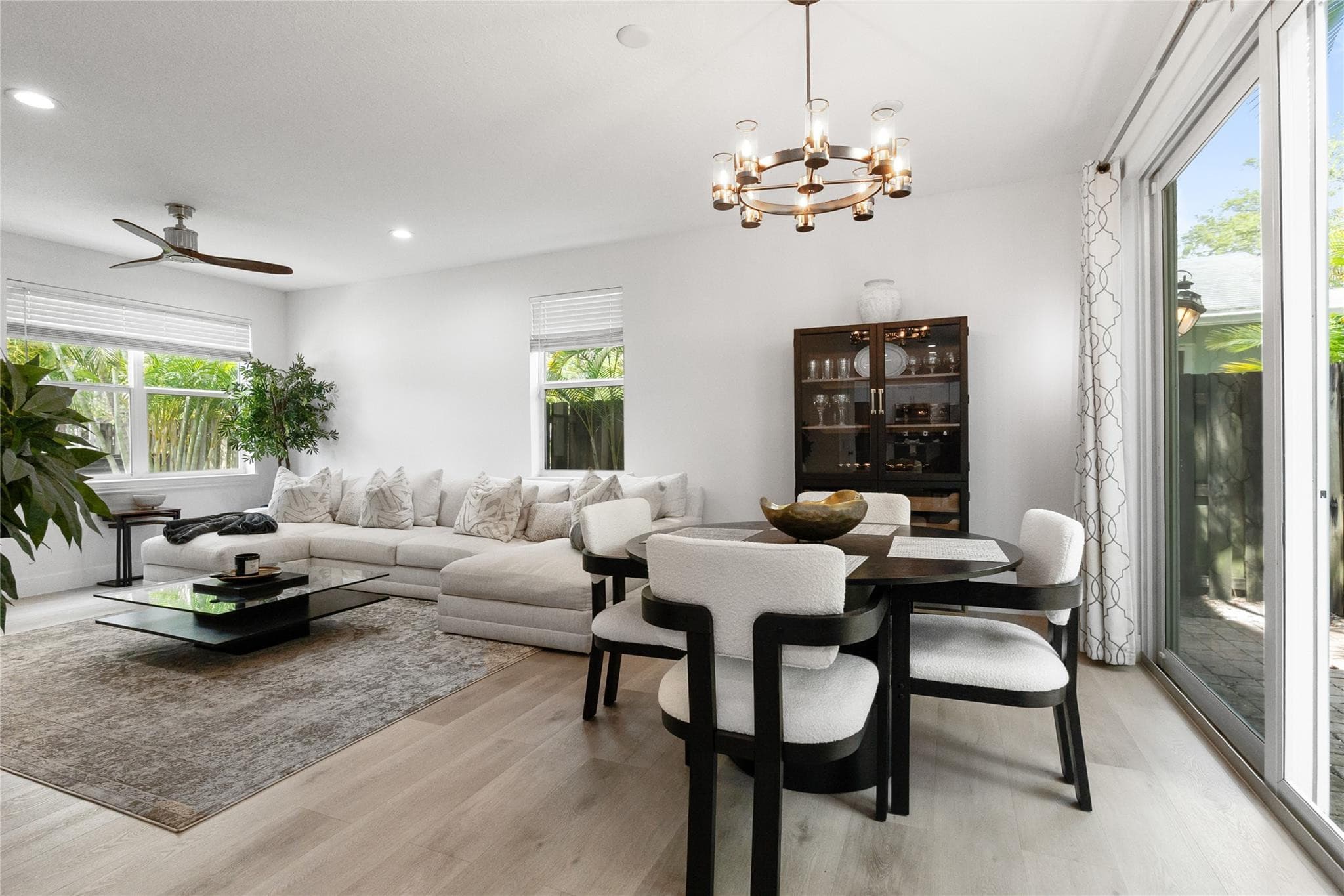 417 SW 8th Street, Fort Lauderdale, FL 33315 — photo 7 of 30
