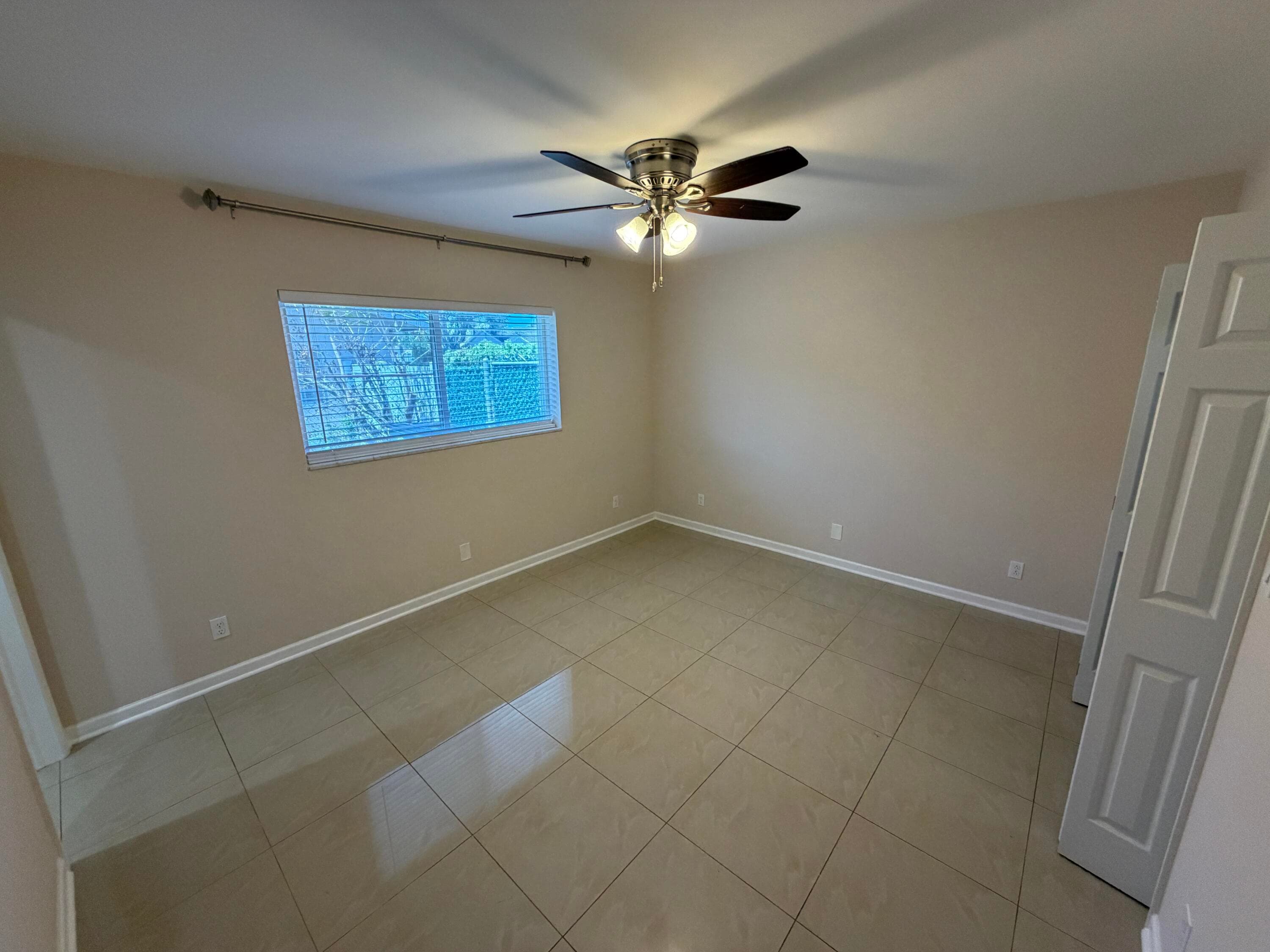 499 W Conference Drive, Boca Raton, FL 33486 — photo 14 of 31