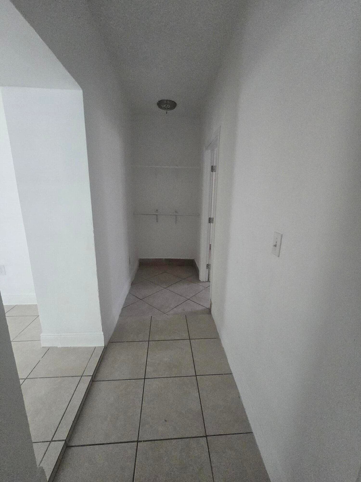 6209 Grant Street, Hollywood, FL 33024 — photo 5 of 7