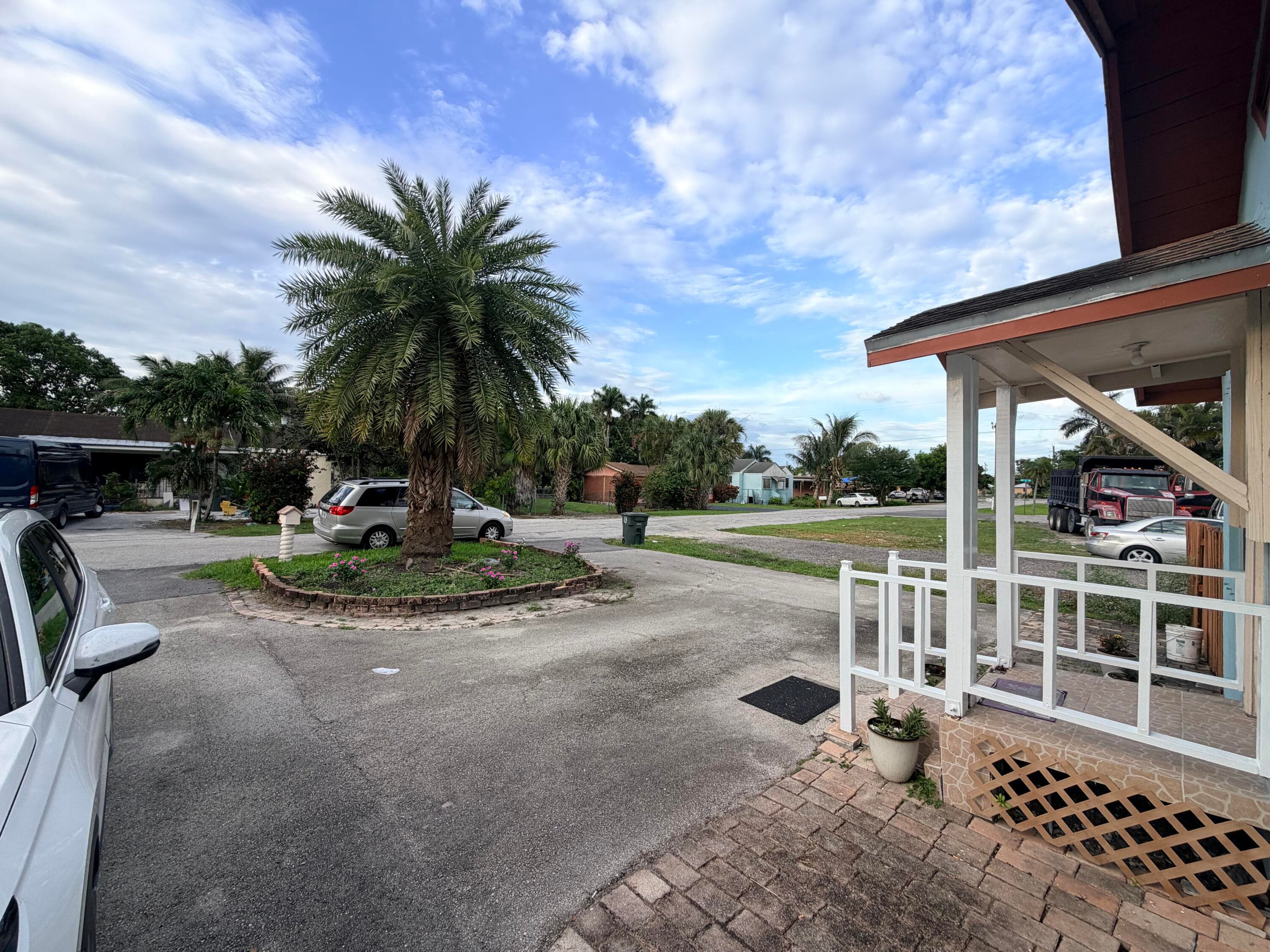 208 NW Avenue H Place, Belle Glade, FL 33430 — photo 27 of 50