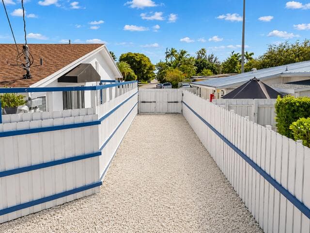 1539 NE 15th Avenue, Fort Lauderdale, FL 33304 — photo 27 of 35