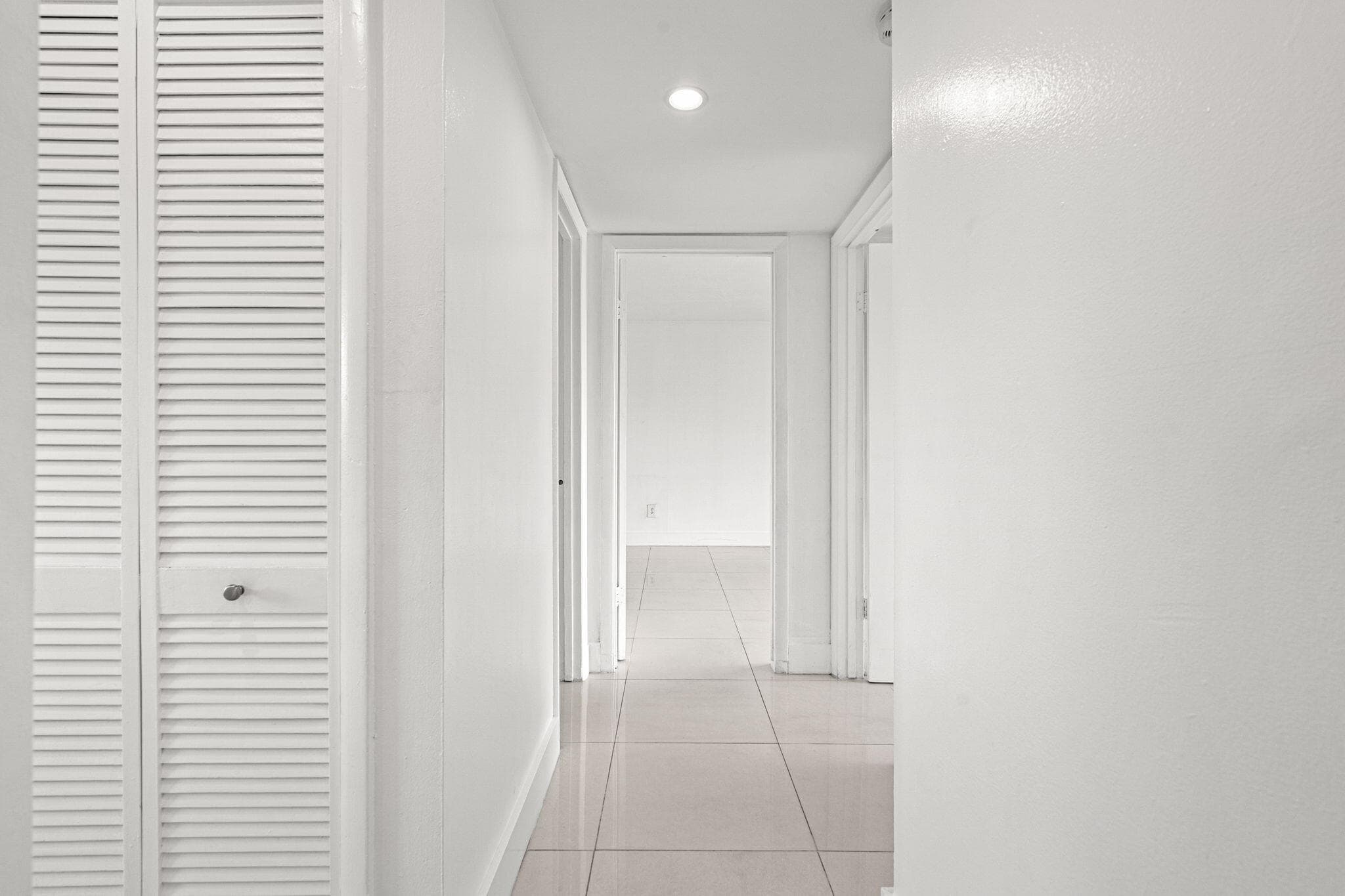 9170 Fontainebleau Boulevard 301, Miami, FL 33172 — photo 18 of 35