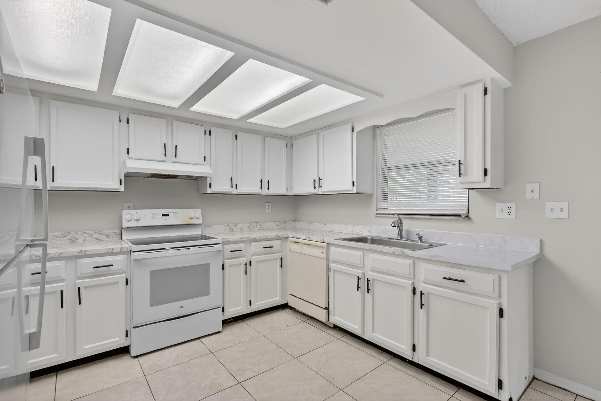 941 SE Atlantus Avenue, Port St. Lucie, FL 34983 — photo 50 of 73