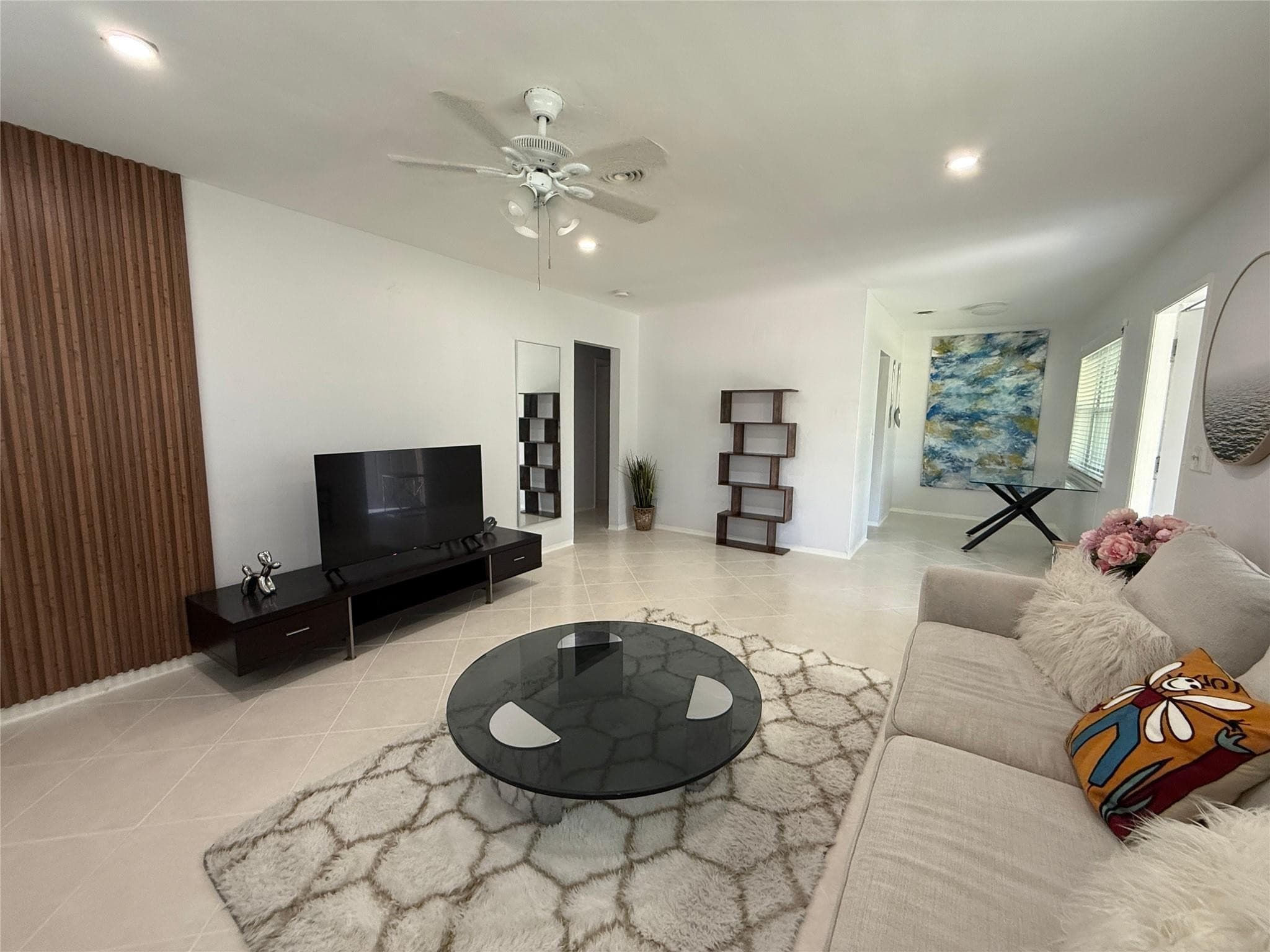 23 NE 19th Avenue, Pompano Beach, FL 33060 — photo 2 of 18