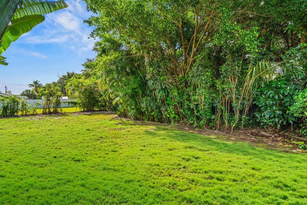 638 SW 4th Avenue, Boynton Beach, FL 33426 — photo 29 of 43
