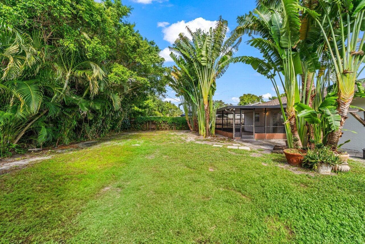 638 SW 4th Avenue, Boynton Beach, FL 33426 — photo 32 of 43