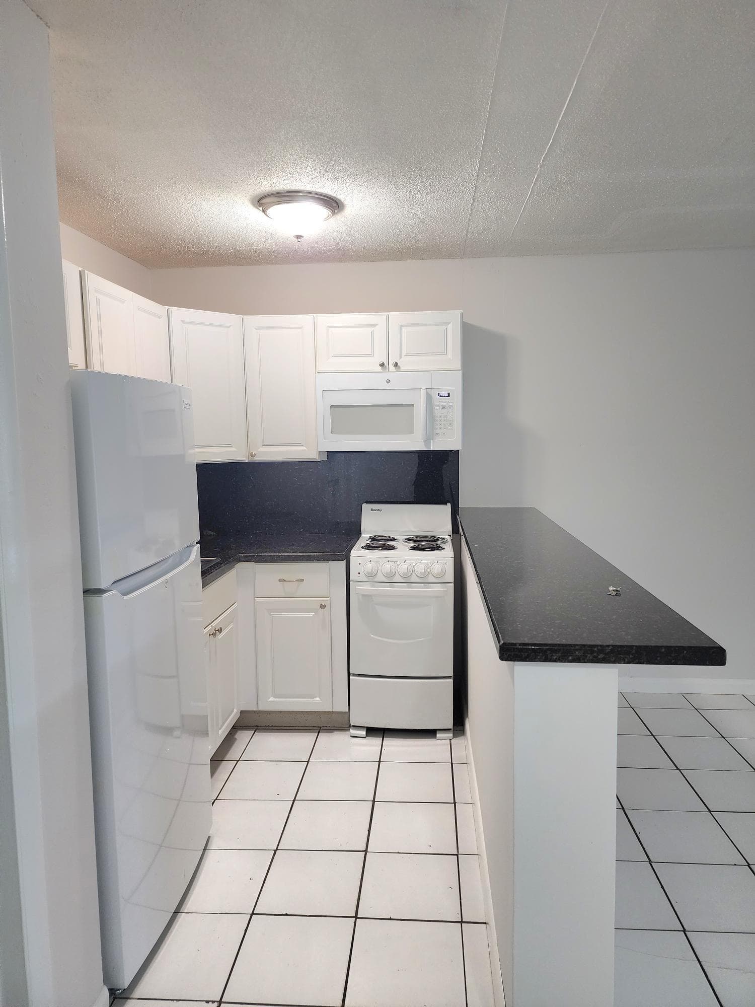 750 SW 2nd Street 2, Fort Lauderdale, FL 33312 — photo 5 of 10