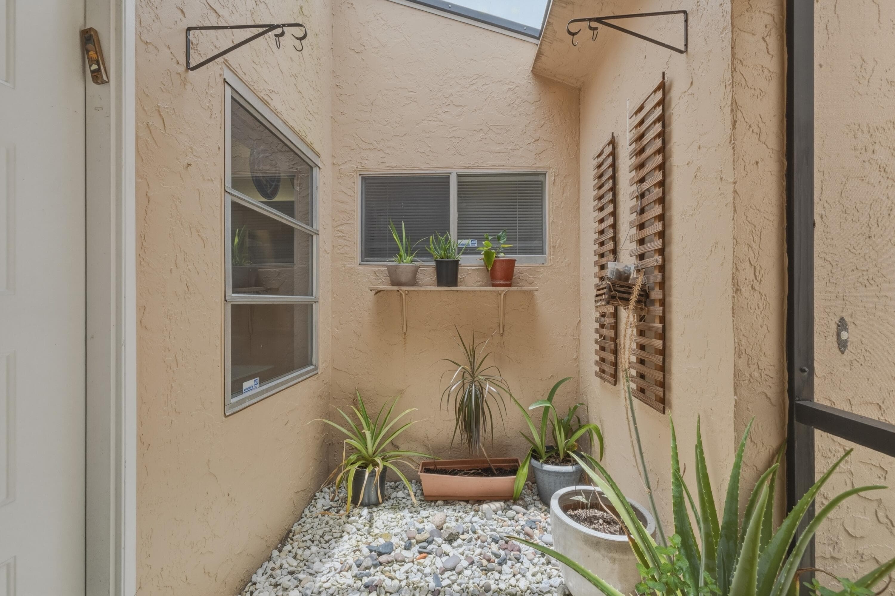 8128 Summerbreeze Lane, Boca Raton, FL 33496 — photo 3 of 37