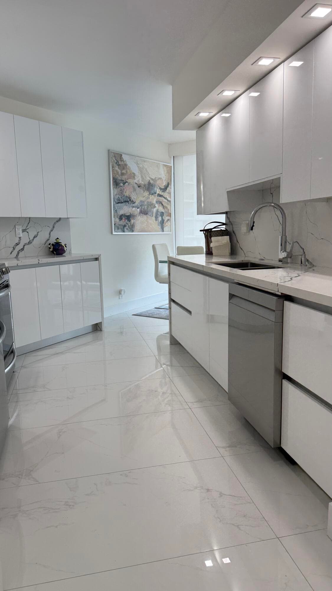 16425 Collins Avenue 2514, Sunny Isles Beach, FL 33160 — photo 9 of 13