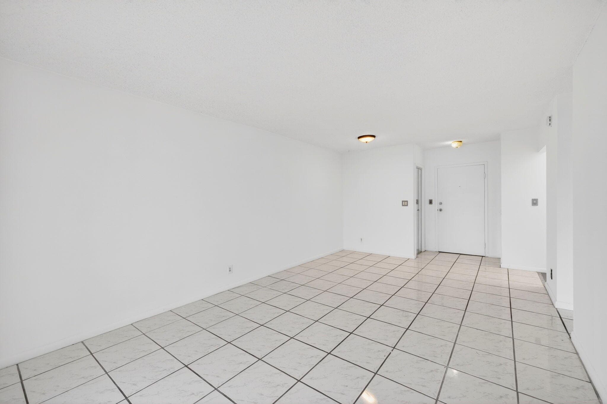 720 Orton Avenue 704, Fort Lauderdale, FL 33304 — photo 11 of 53