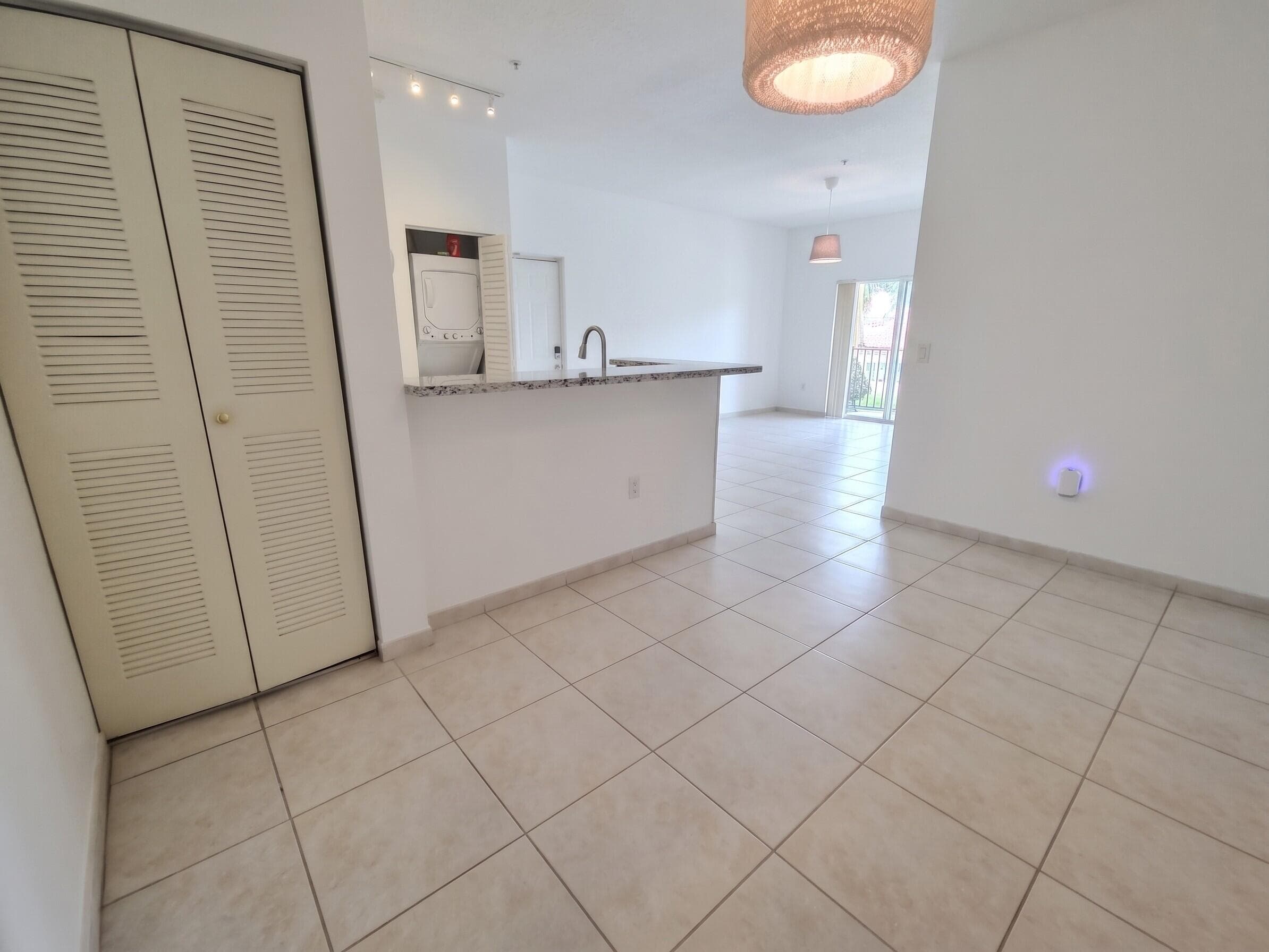 7240 NW 114th Avenue 304, Doral, FL 33178 — photo 6 of 15