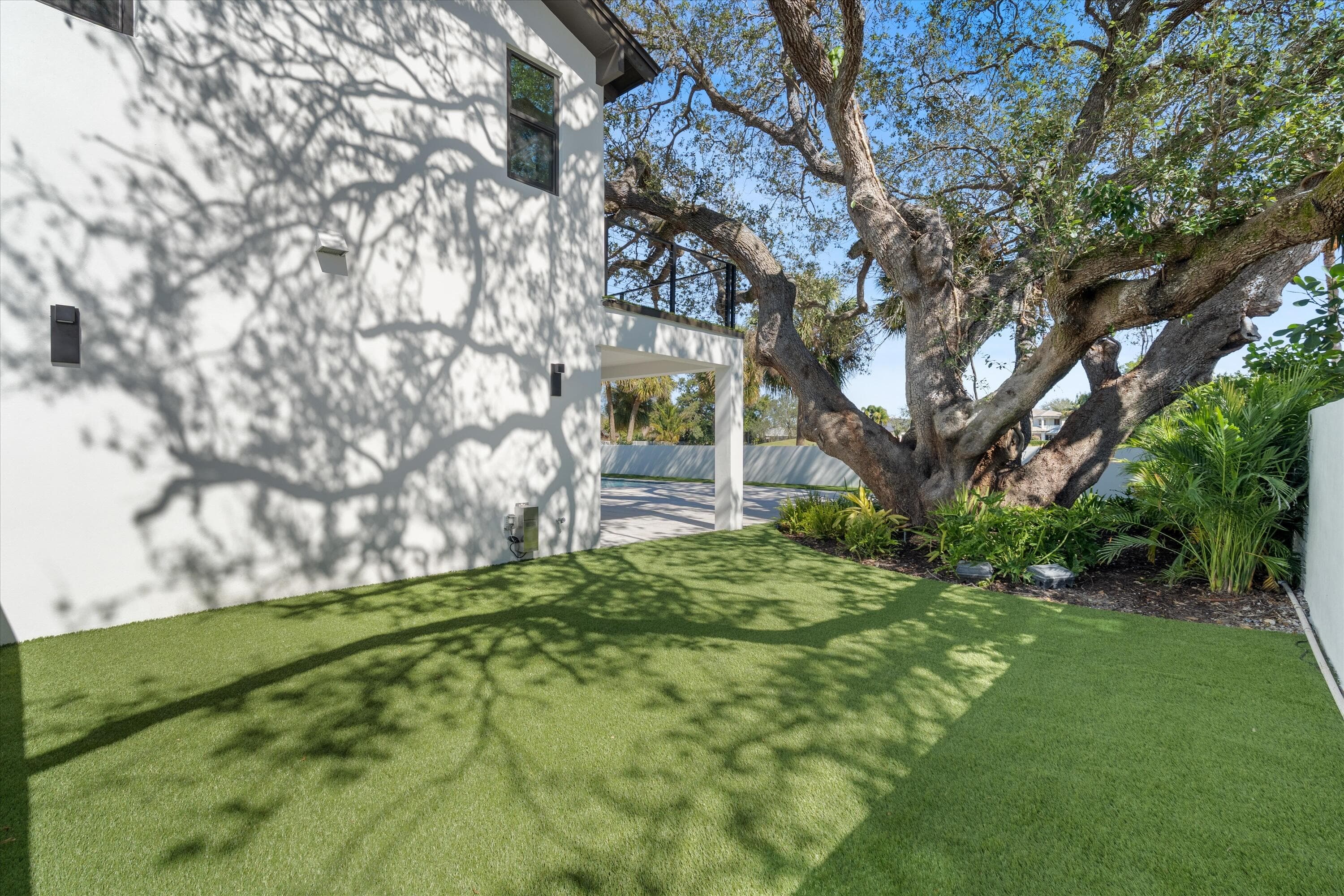 868 Country Club Drive, North Palm Beach, FL 33408 — photo 39 of 64