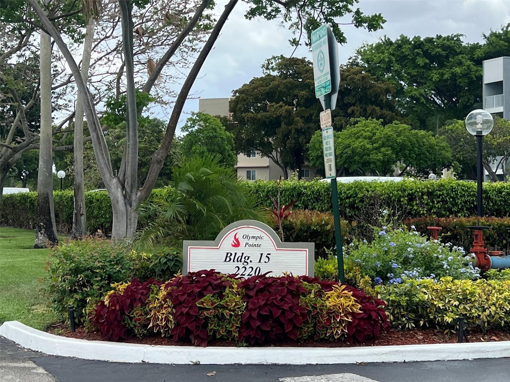 2220 N Cypress Bend Drive 301, Pompano Beach, FL 33069 — photo 24 of 25