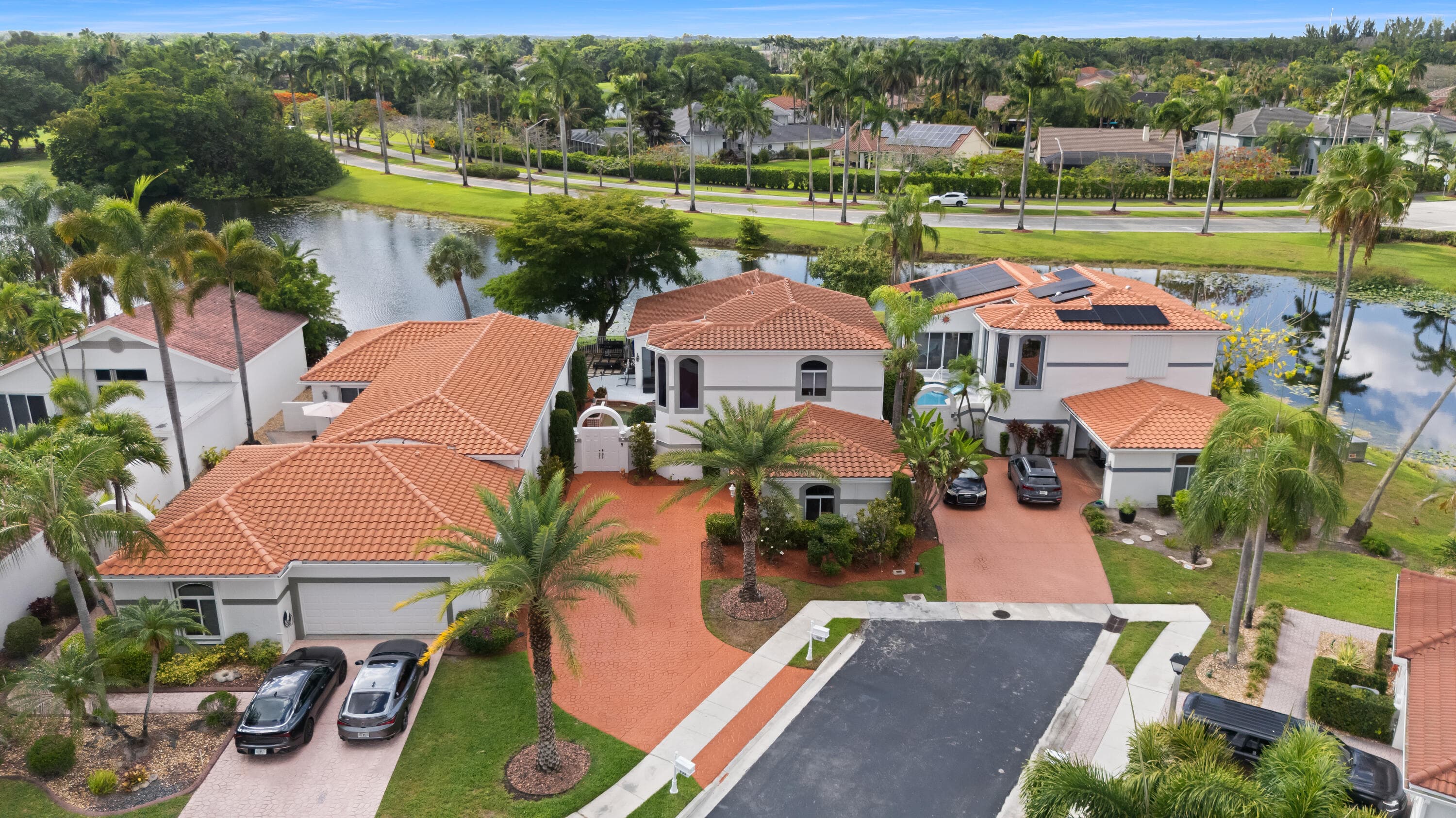 980 Bel Aire Drive West, Pembroke Pines, FL 33027 — photo 6 of 73