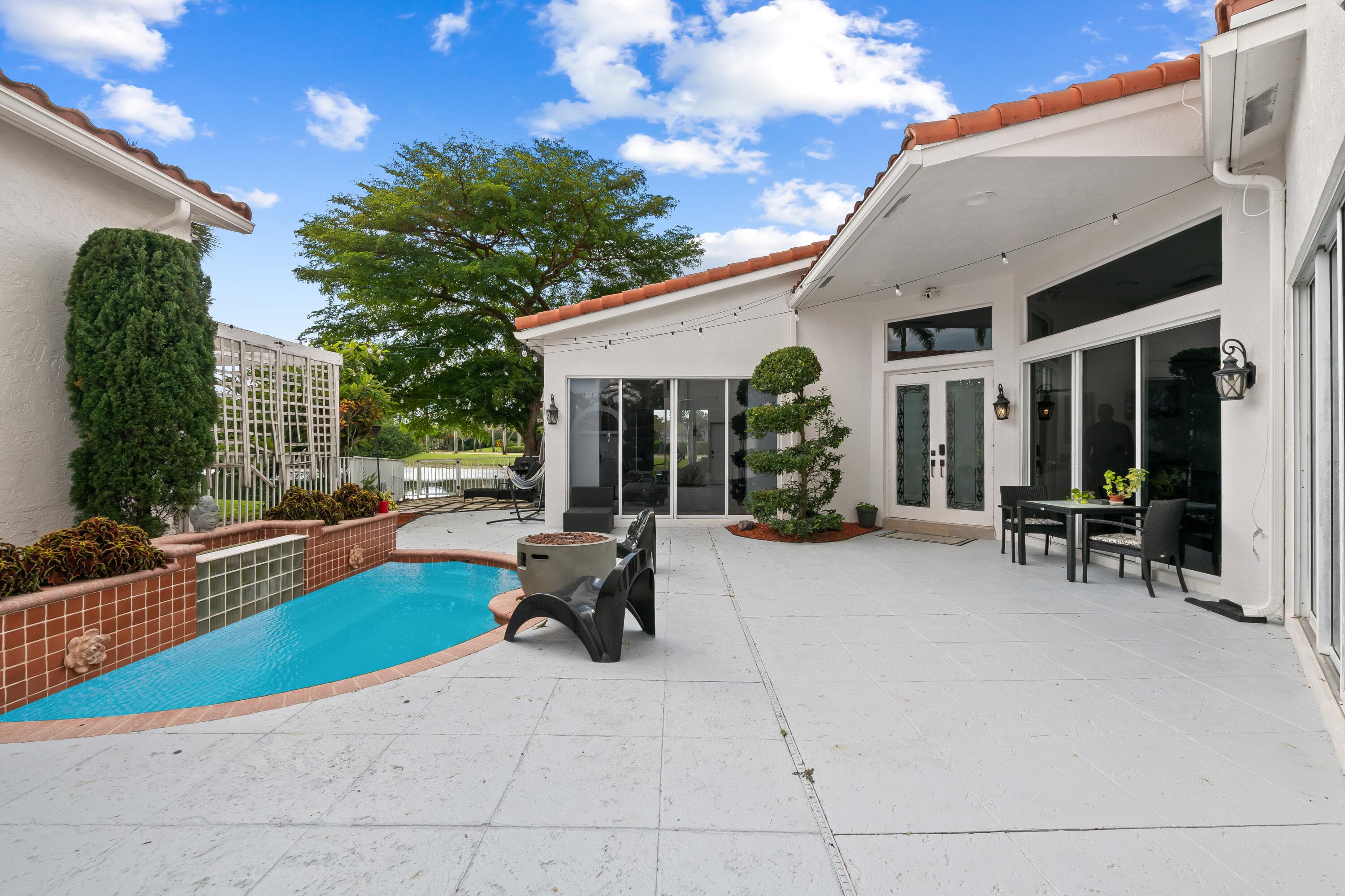 980 Bel Aire Drive West, Pembroke Pines, FL 33027 — photo 11 of 73