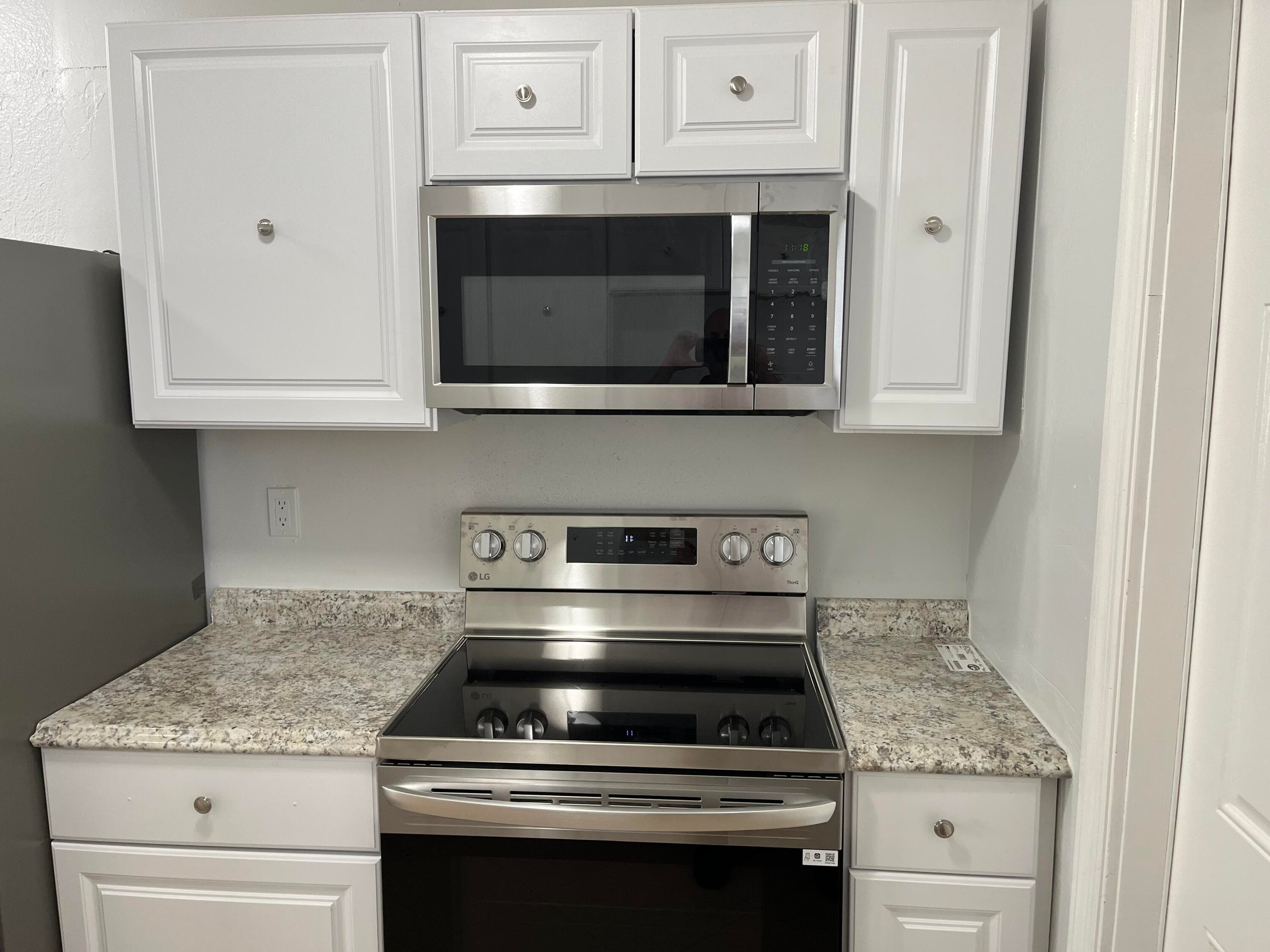 518 NW 10th Avenue, Boynton Beach, FL 33435 — photo 7 of 14