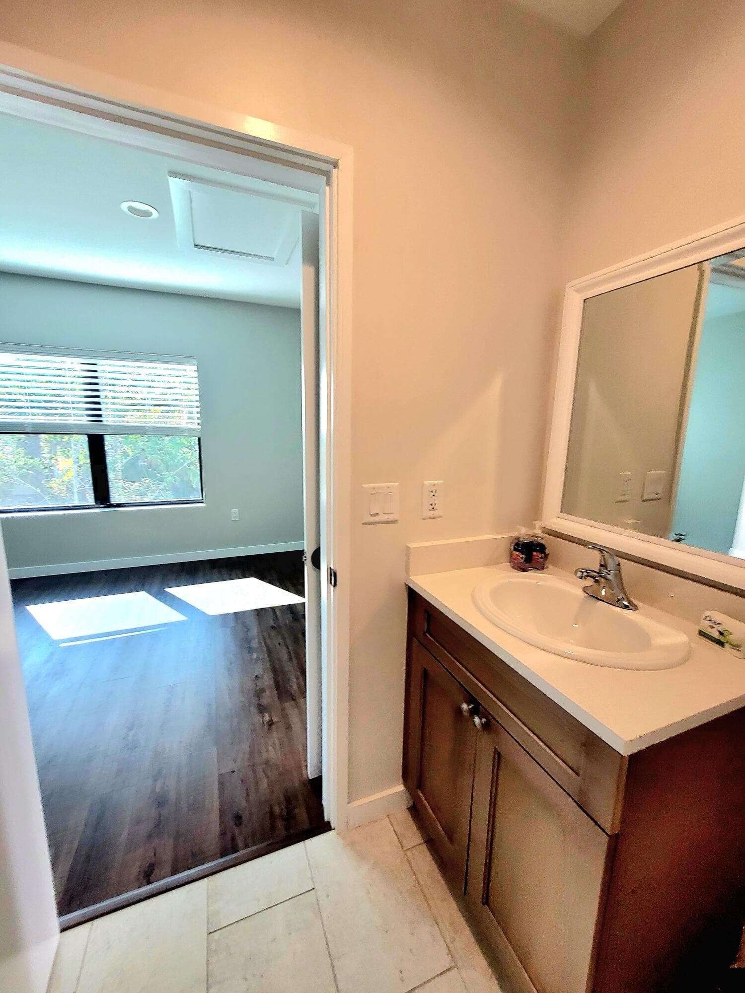 11810 SE Dixie Highway Apt 1, Hobe Sound, FL 33455 — photo 5 of 13