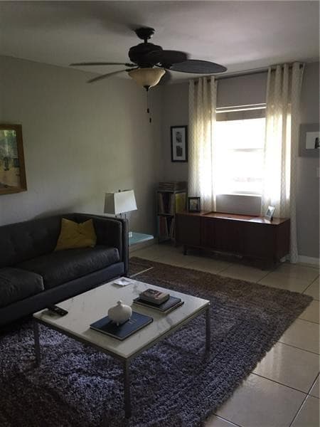 2741 NE 8th Avenue 14, Wilton Manors, FL 33334 — photo 3 of 24