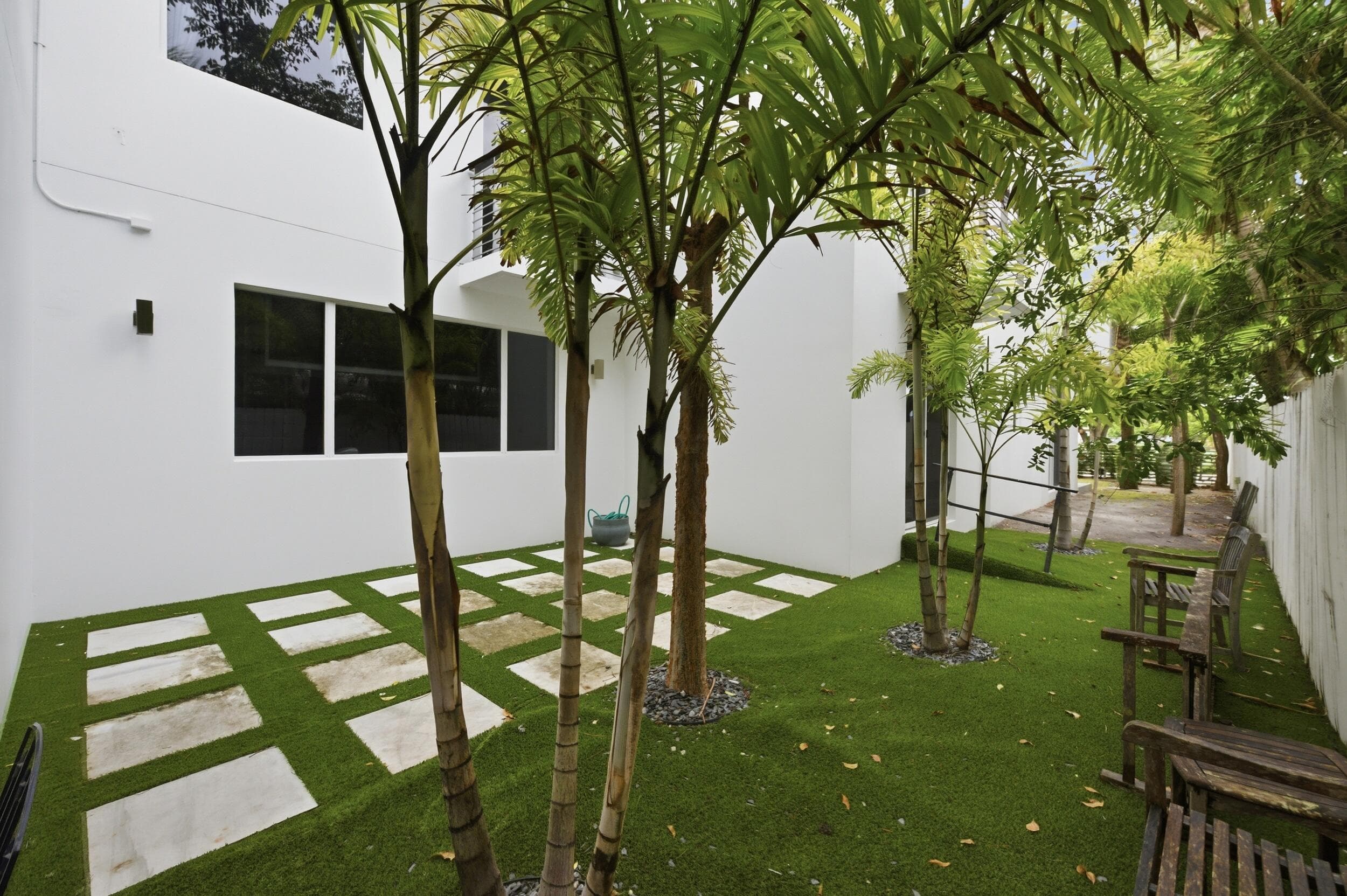 714 NE 14th Avenue 102, Fort Lauderdale, FL 33304 — photo 34 of 34