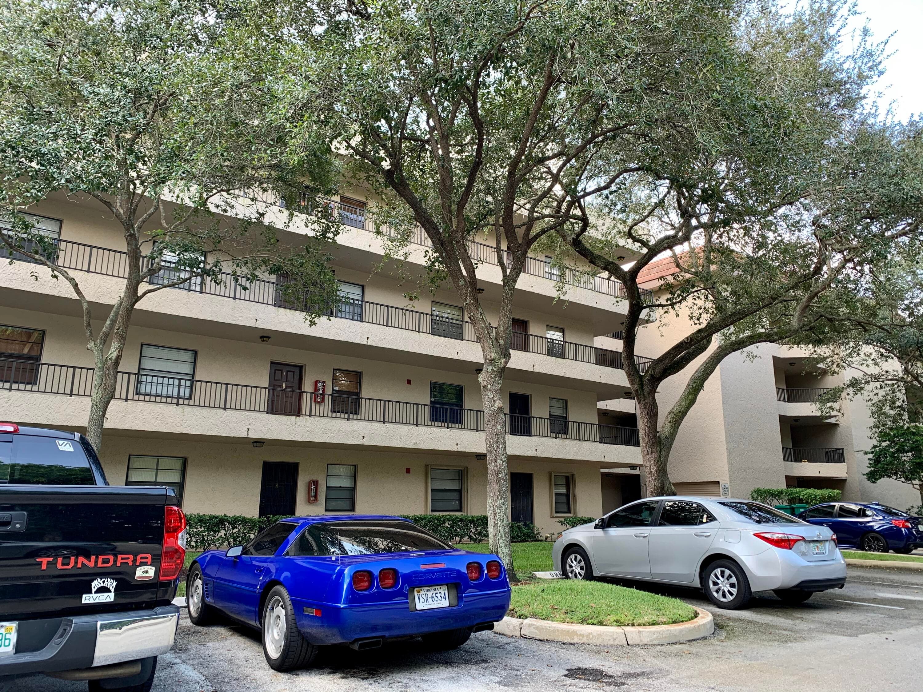 10501 W Broward Boulevard 405, Plantation, FL 33324 — photo 1 of 28