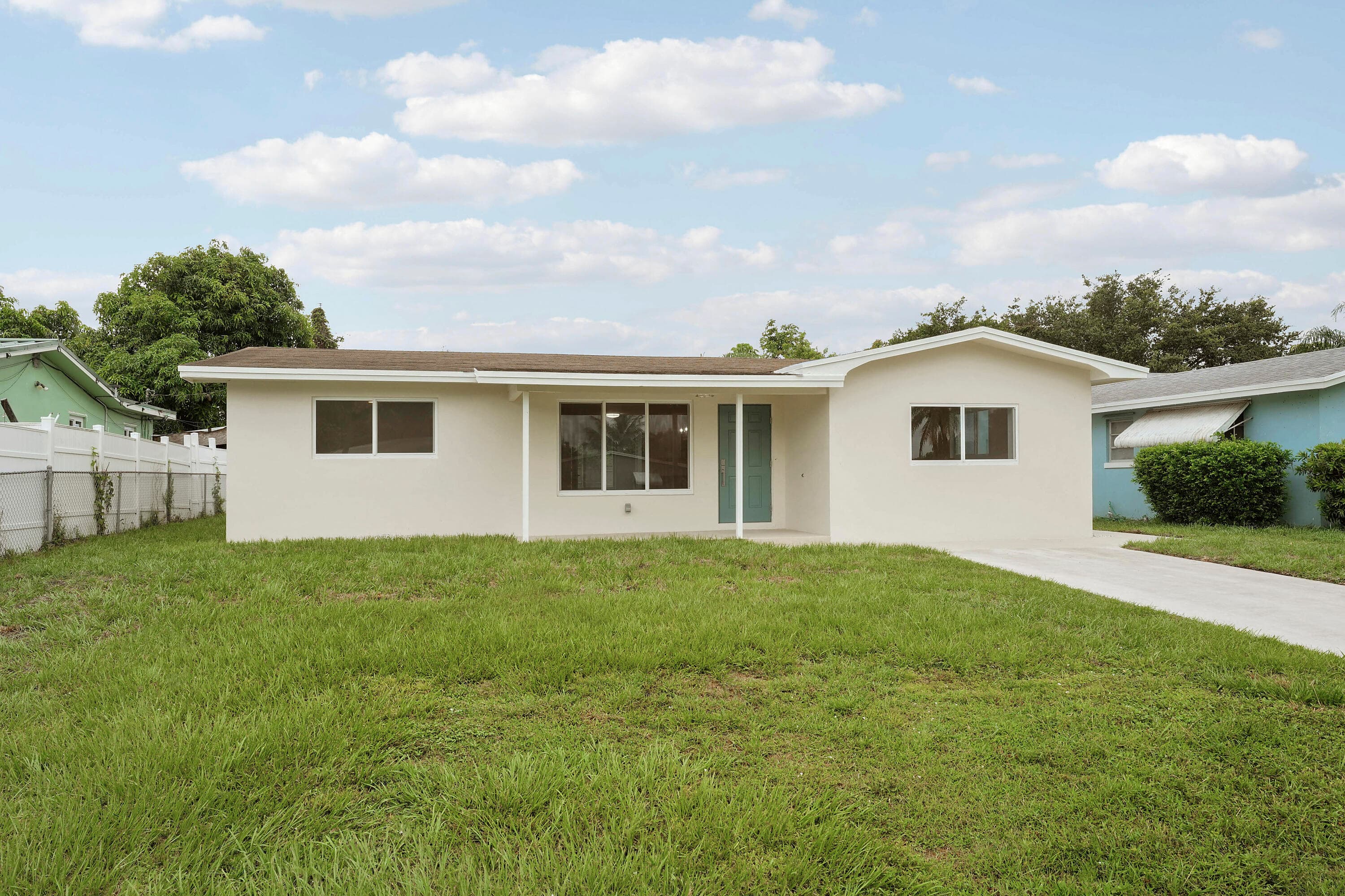 4142 Kirkland Lane, Lake Worth, FL 33461 — photo 3 of 32