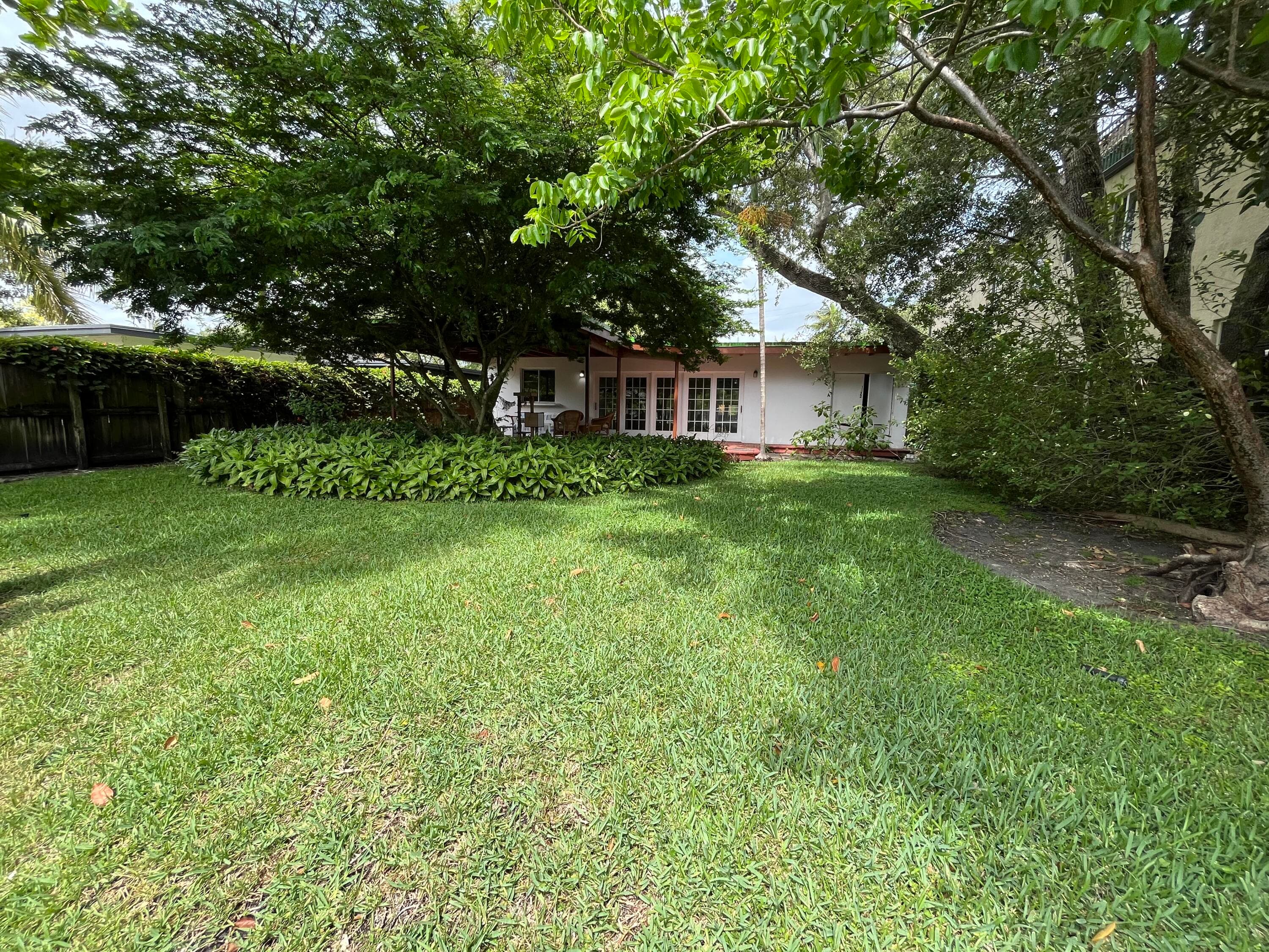 1122 SW 8th Terrace, Fort Lauderdale, FL 33315 — photo 9 of 10