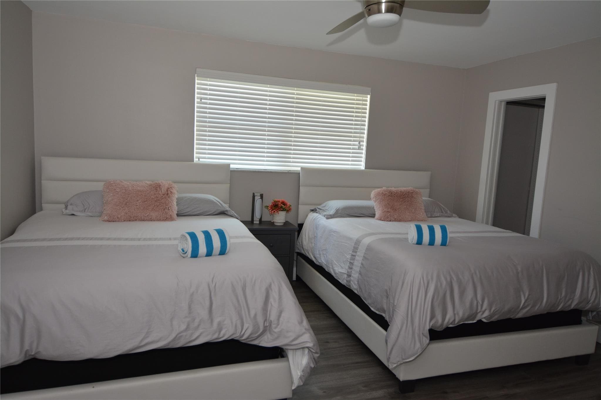 3840 N 42nd Terrace, Hollywood, FL 33021 — photo 12 of 23