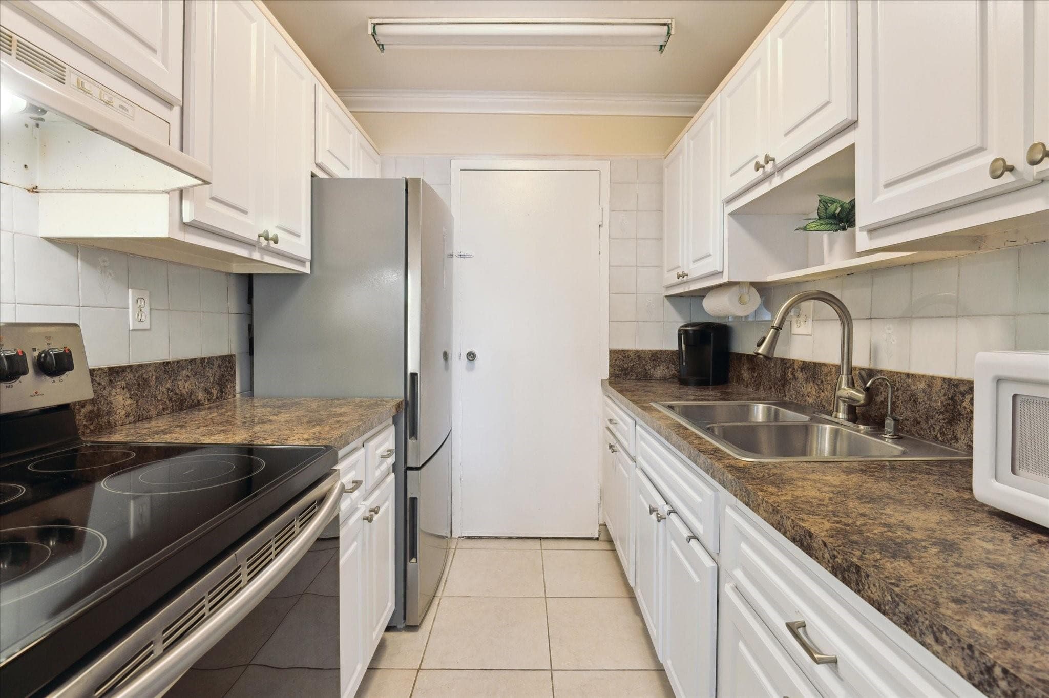 720 Orton Avenue 206, Fort Lauderdale, FL 33304 — photo 3 of 13