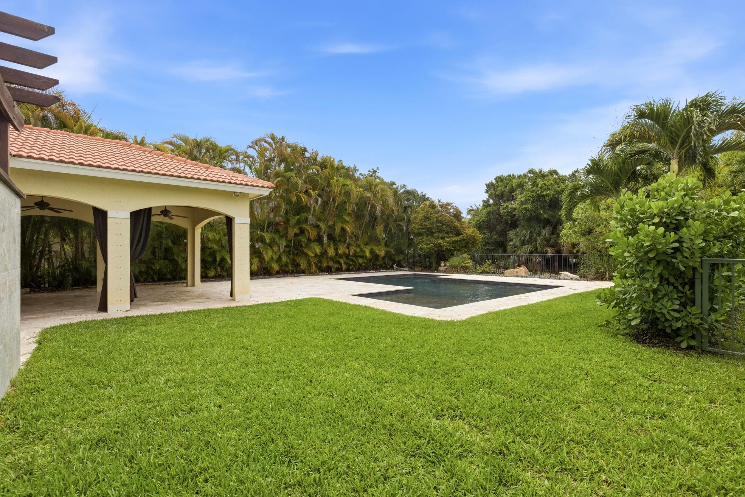 119 Hidden Hollow Drive, Palm Beach Gardens, FL 33418 — photo 26 of 48