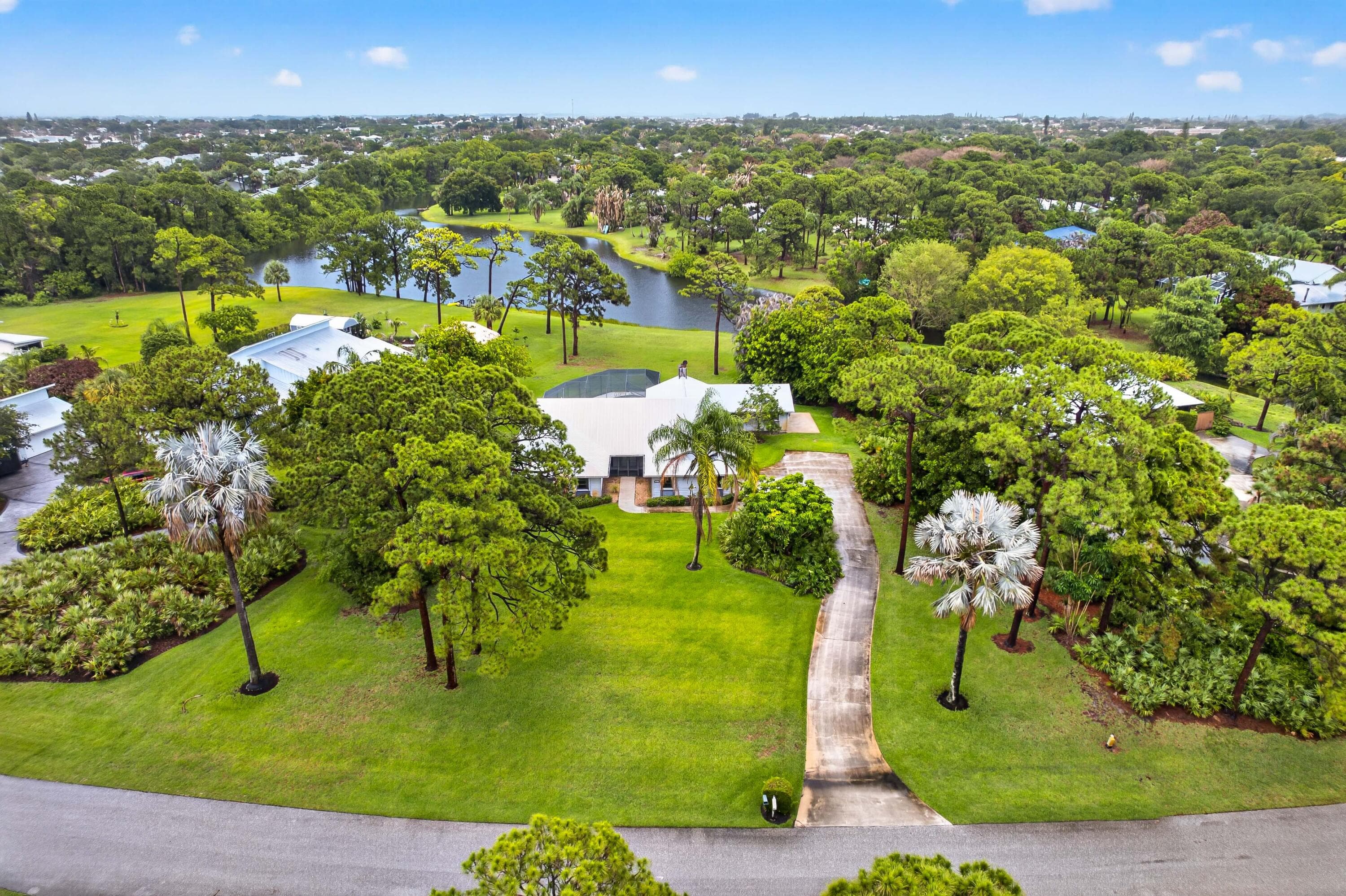 441 NE Town Terrace, Jensen Beach, FL 34957 — photo 3 of 40