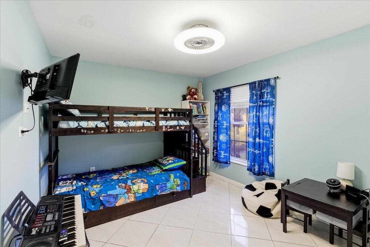 970 SW 111th Way, Davie, FL 33324 — photo 31 of 44