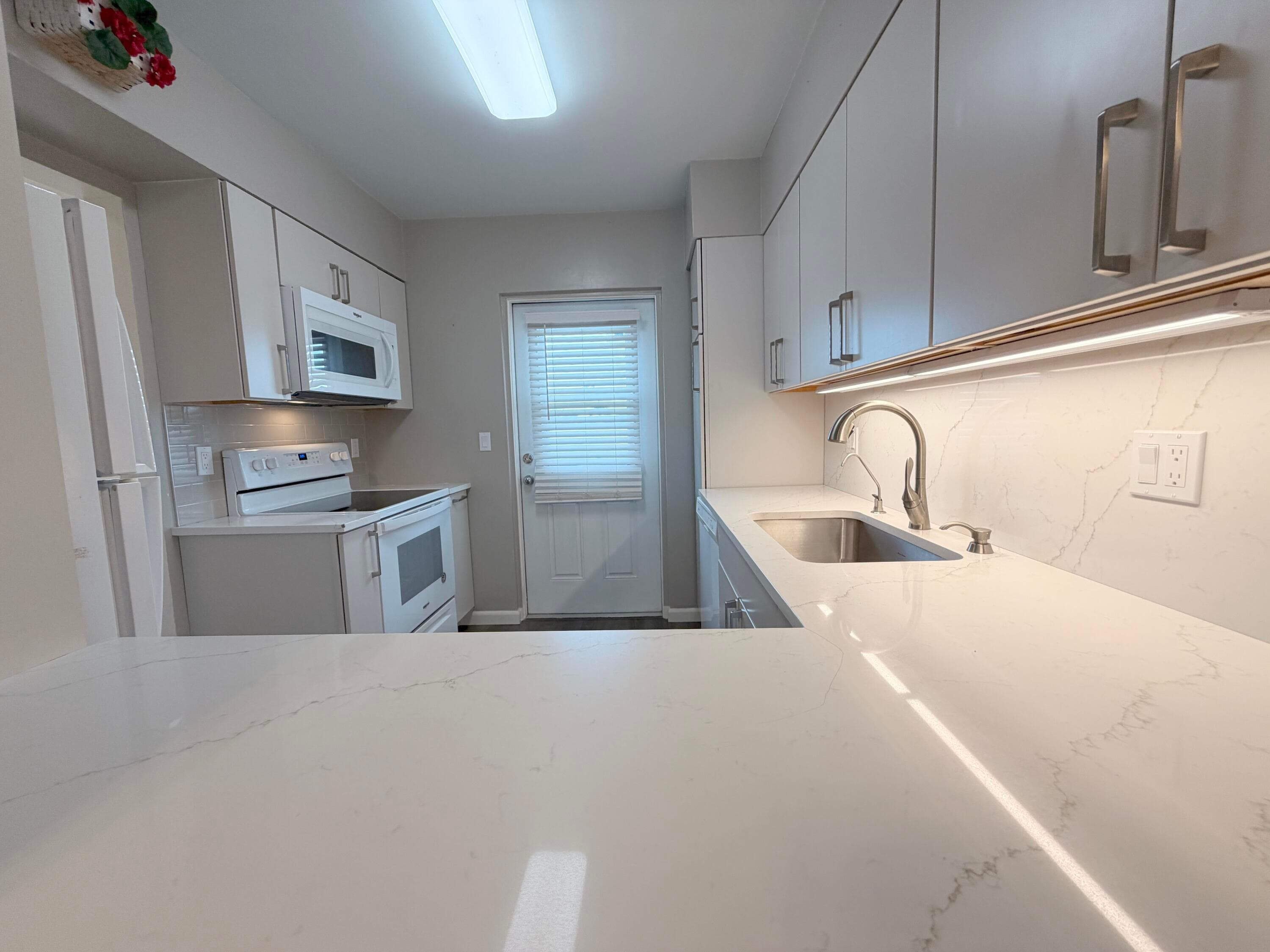 230 N Federal Highway 305, Deerfield Beach, FL 33441 — photo 3 of 14