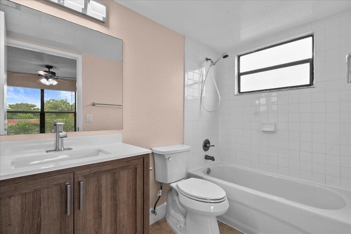 1524 Lake Crystal Drive F, Royal Palm Beach, FL 33411 — photo 12 of 20