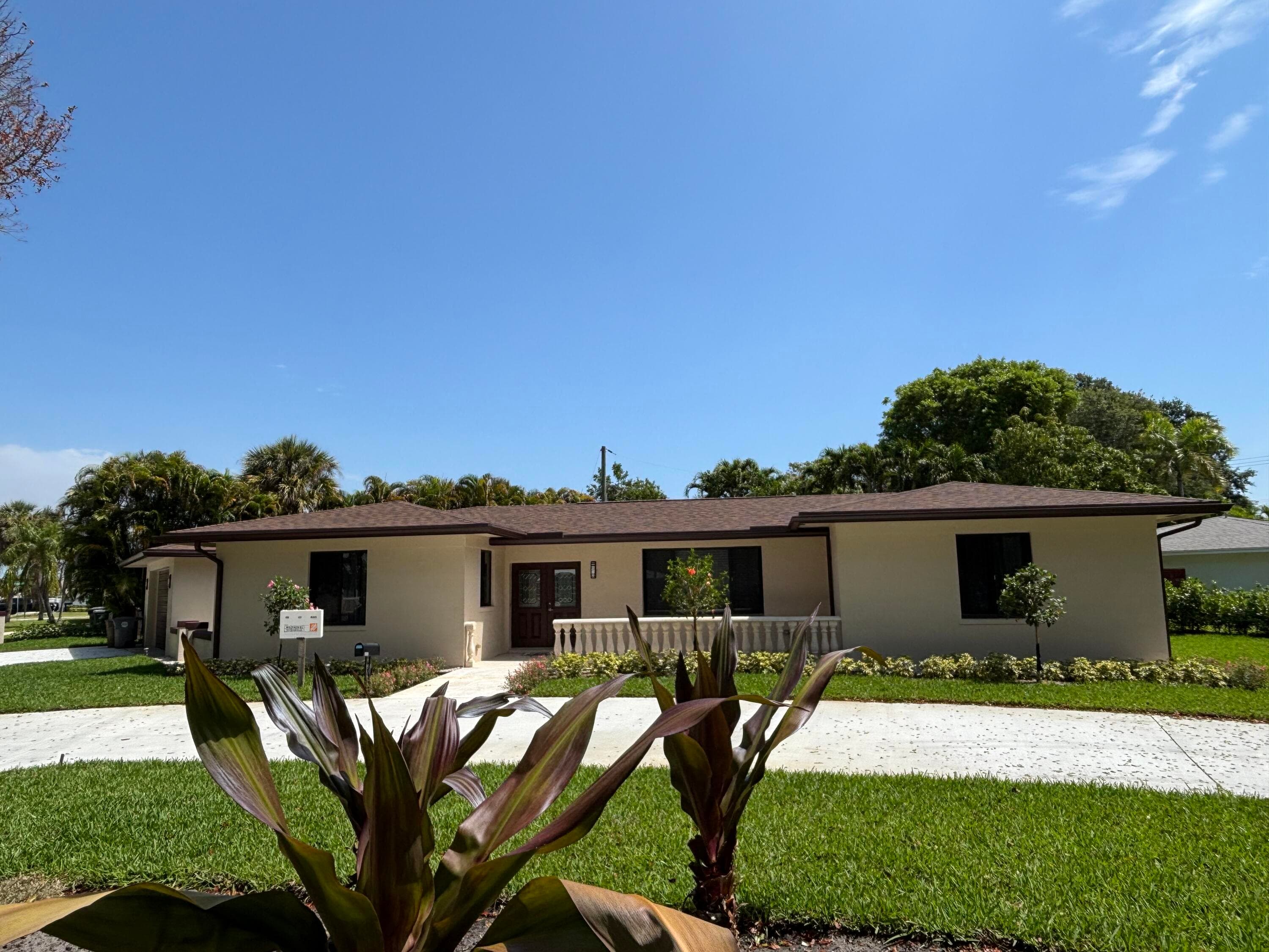 135 E Ilex Drive, Lake Park, FL 33403 — photo