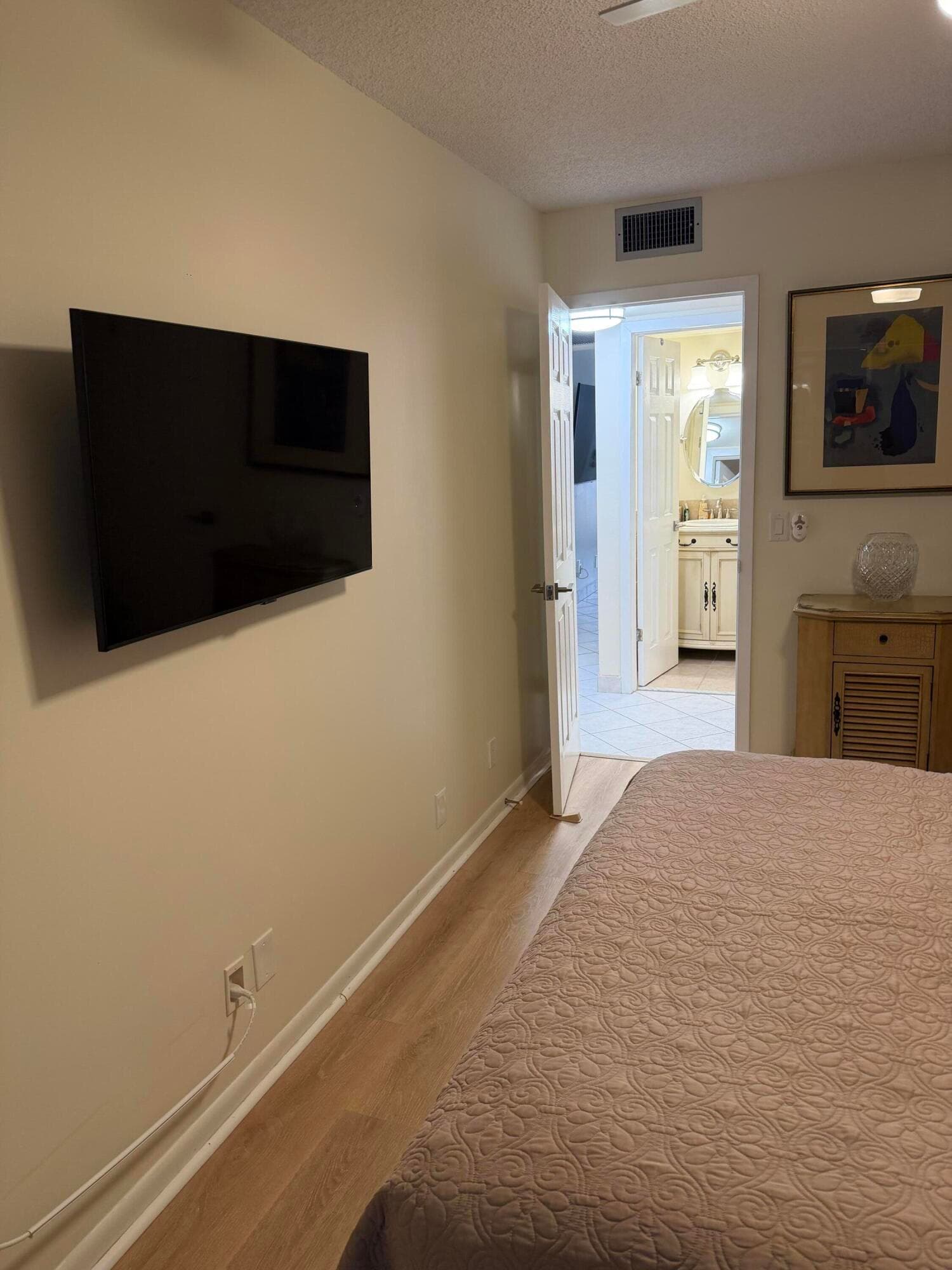 3037 Cornwall B, FL 33434 — photo 15 of 19