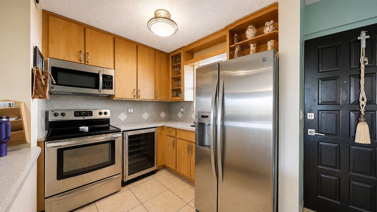 7795 NE Bayshore Court 502, Miami, FL 33138 — photo 17 of 24
