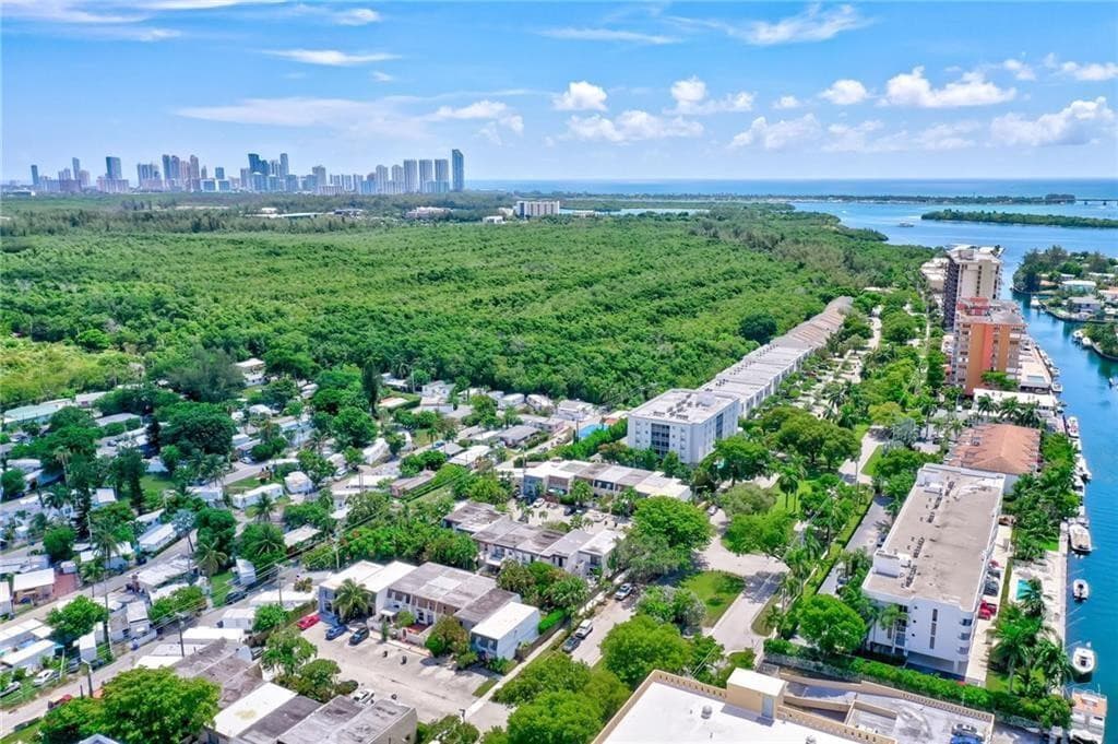 2350 NE 135th Street 1212, North Miami, FL 33181 — photo 23 of 30