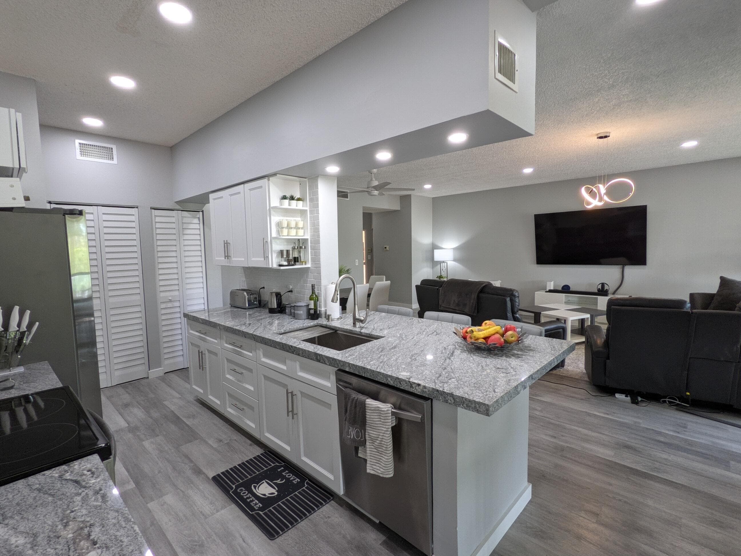 105 Half Moon Circle F2, Hypoluxo, FL 33462 — photo 2 of 35