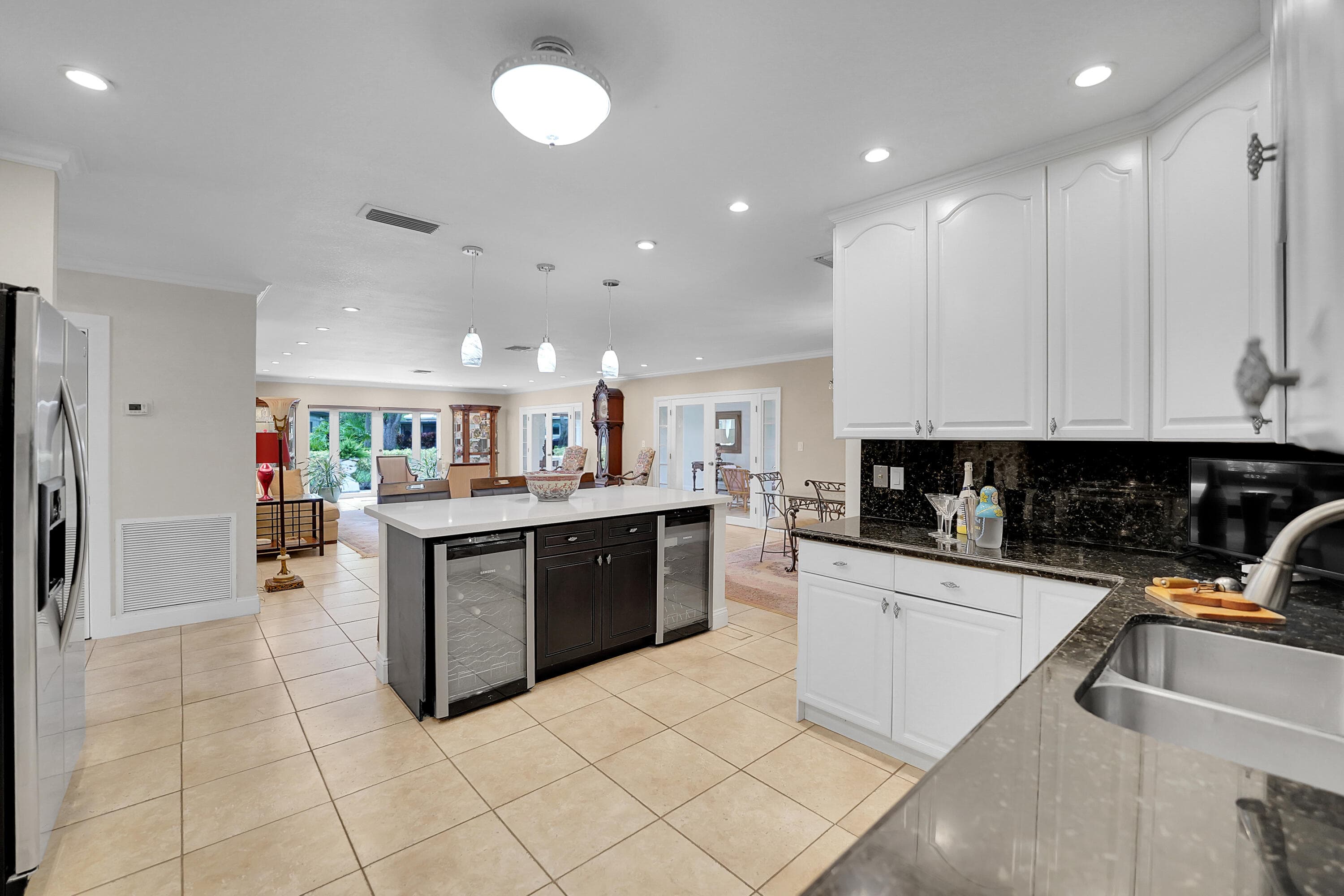 1019 E Cypress Drive, Pompano Beach, FL 33069 — photo 26 of 69