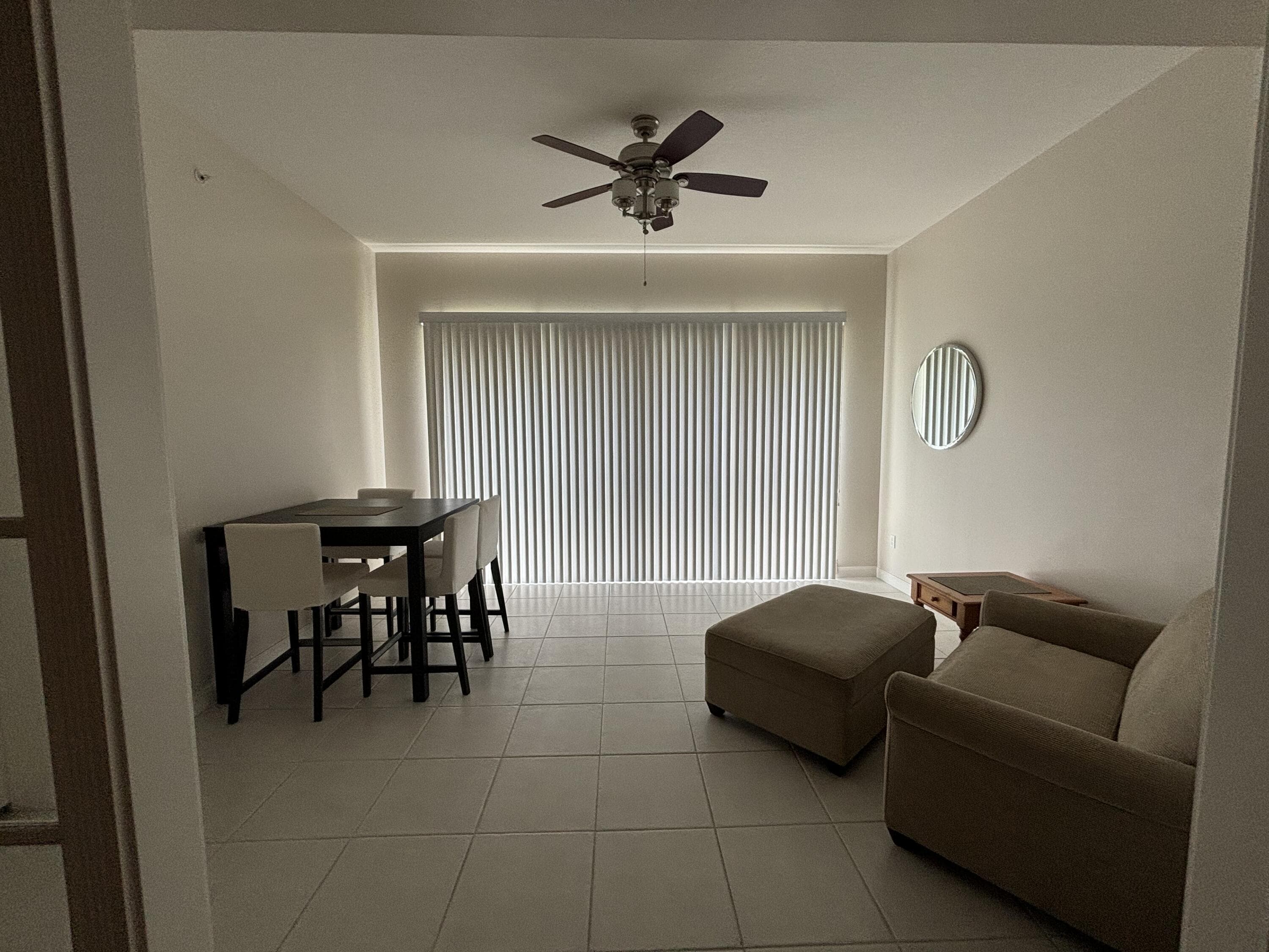 10 E Harbour Isle Dr Drive E 302, Fort Pierce, FL 34949 — photo 4 of 11