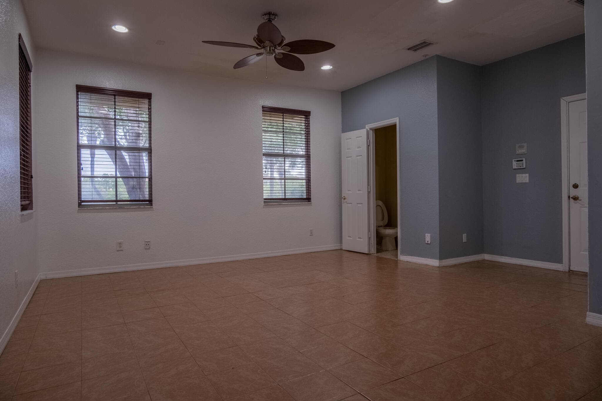 103 E Thatch Palm Circle, Jupiter, FL 33458 — photo 4 of 39