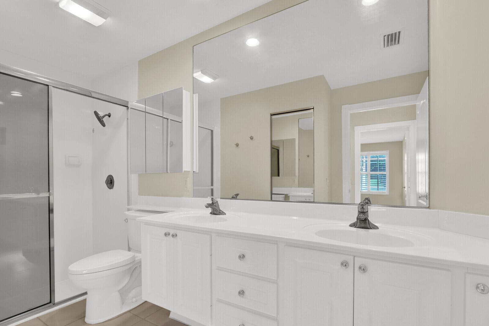 129 Euphrates Circle, Palm Beach Gardens, FL 33410 — photo 12 of 34