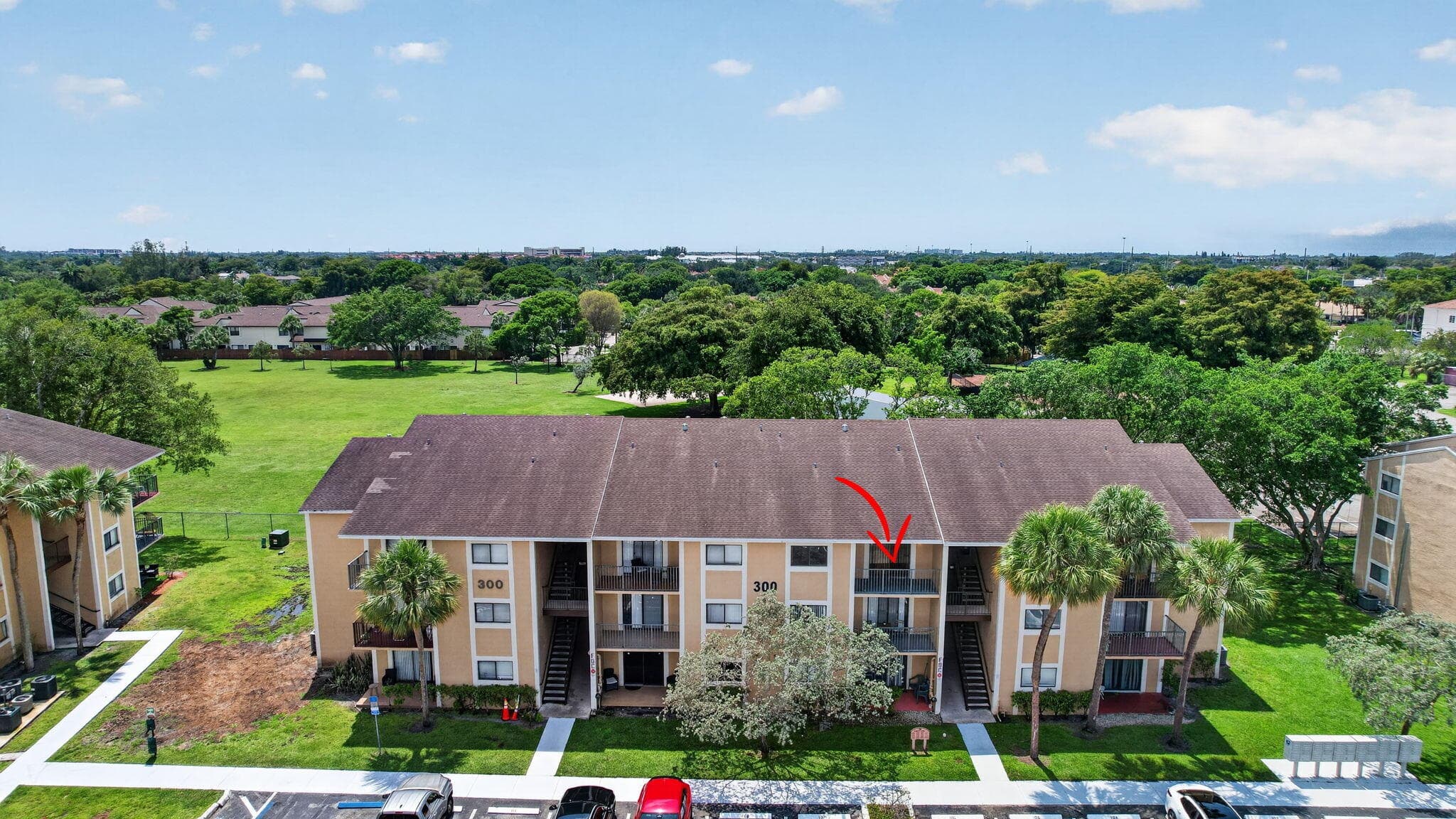 300 W Palm Cir Circle W 305, Pembroke Pines, FL 33025 — photo 29 of 42