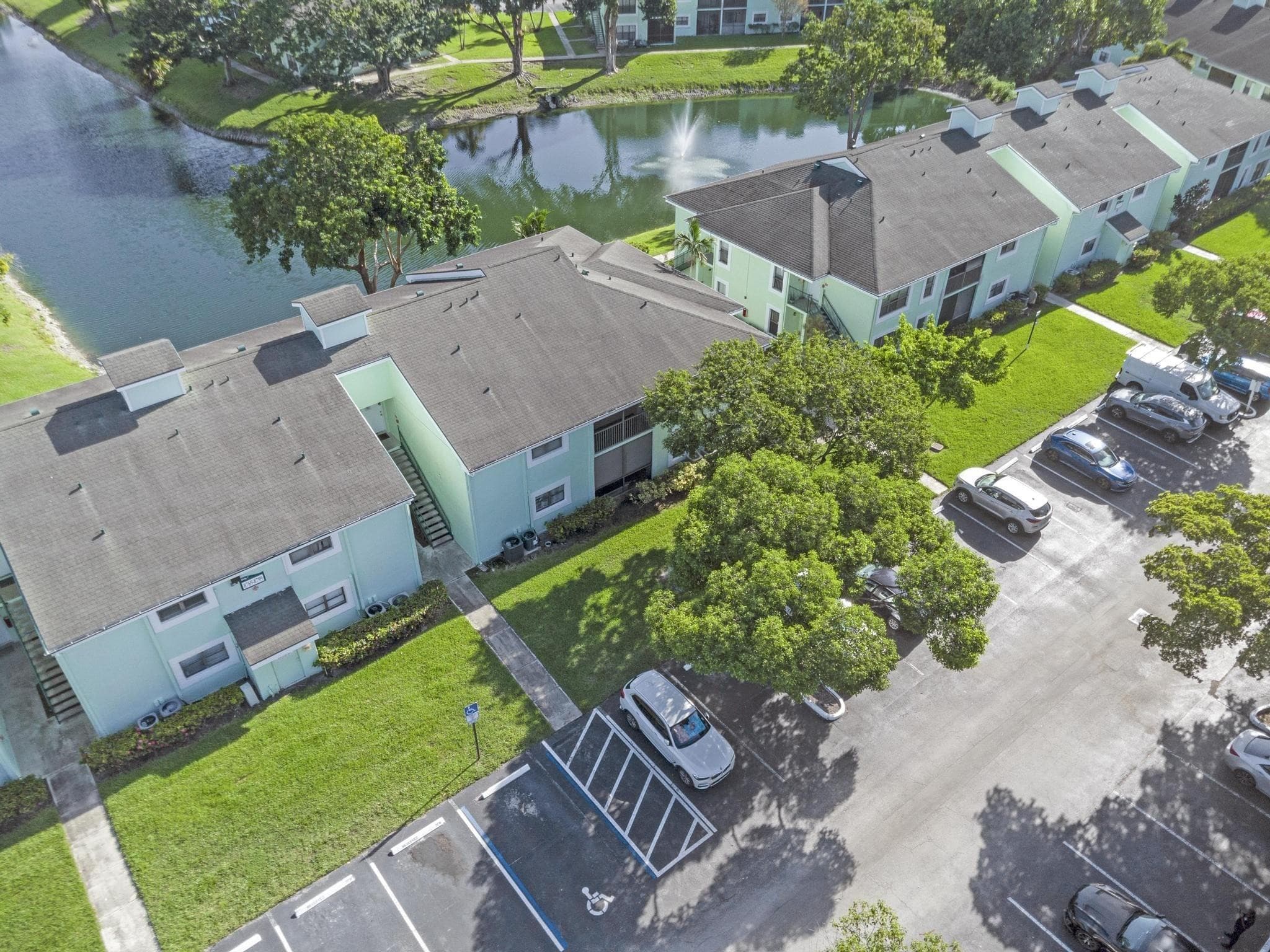 8771 NW 39th Street, Sunrise, FL 33351 — photo 8 of 44